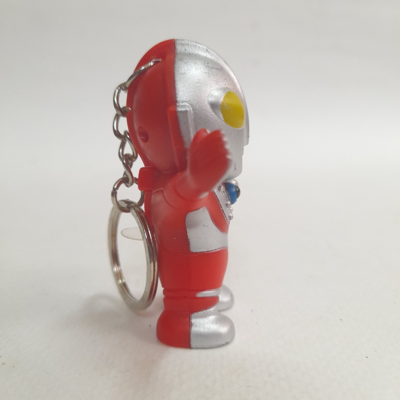 พวงกุญแจอุลตร้าแมน ขนาดตามรูป มือสองสภาพดีมีรอยบ้าง *** ไม่มีปั๊ม