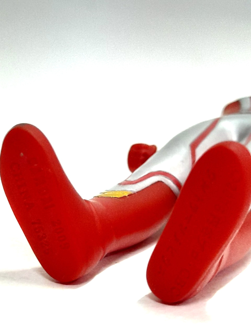 ซอฟ 6.5-7 นิ้ว อุลตร้าแมน เมบิอุส มือสอง สภาพดี มีรอยบ้าง มีปั๊มใต้เท้า