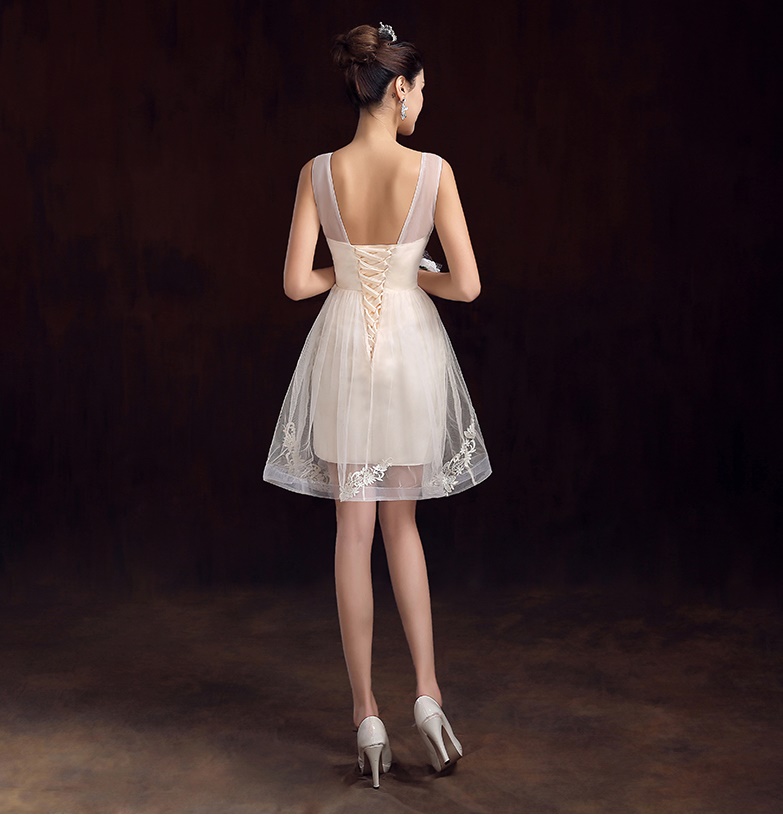 พร้อมส่ง ชุดราตรีสั้น แขนกุด แบบเรียบหรู แต่งผ้าตาข่ายแซมด้วยลูกไม้&คริสตัล สีครีม ครีม Champagne