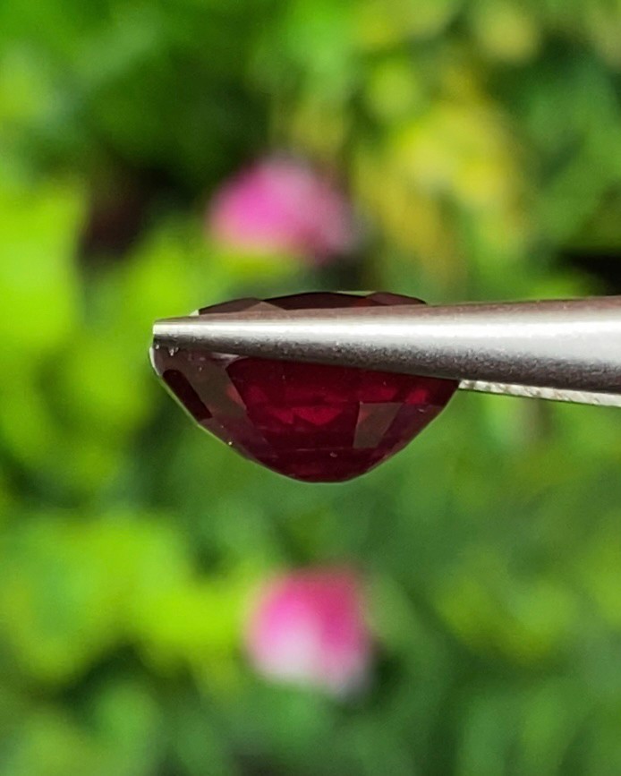 พลอย โรโดไลต์ กาเน็ท Rhodolite Garnet 4.65 กะรัต Cts.พลอยแท้ อัญมณีมงคลประจําวันเกิด เครื่องประดับพลอย