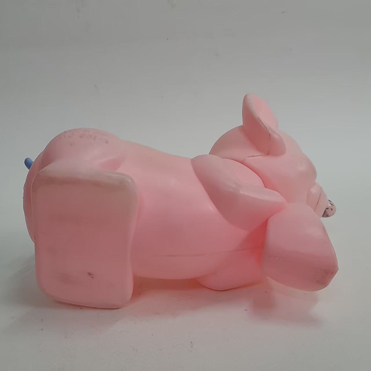 กระปุกออมสินเรโทร**มีหลายภาพ มีรอยสีเลอะเลือนบ้างงานโปร่ง งานไทย มีตราปั๊มที่ก้น ขนาดตามรูป มือสองสภาพดี