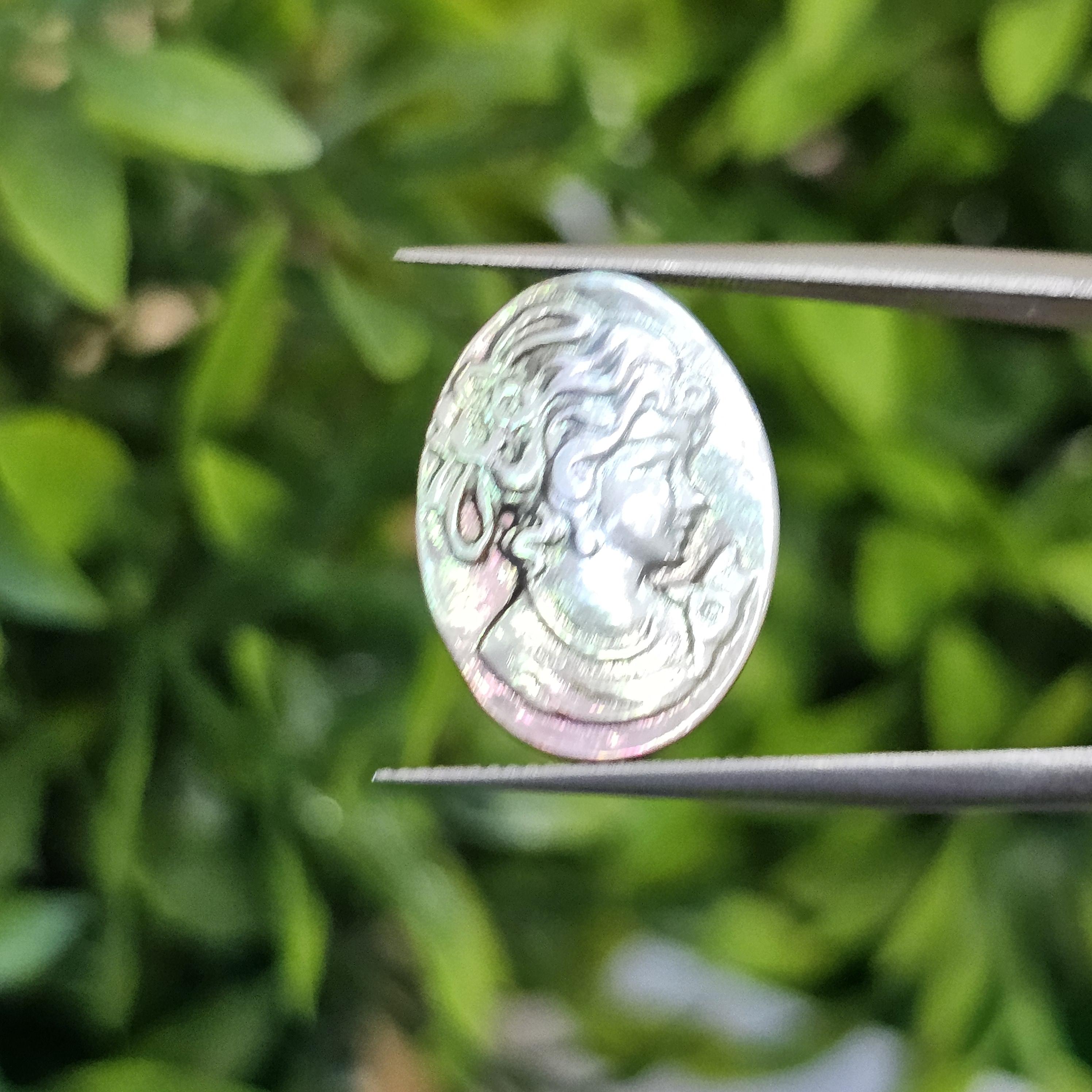 เปลือกหอยมุก แกะสลัก Pearl Shell Carved 3.11 กะรัต (Cts.)