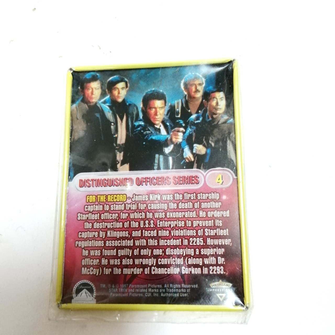 แผ่นสังกะสี รูป กัปตันเคิร์ก จากภาพยตร์สตาร์เทรค star trek จาก ชุดทีวีซีรีย์ 1968 งานเก่าหายาก สภาพดีมีพลาสติกหุ้ม ขายทั้งชุด4ใบไม่แยก