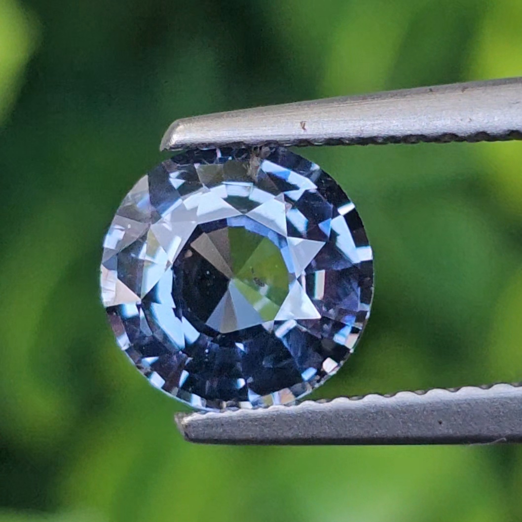 สปิเนล (Spinel ) 1.56 กะรัต (Cts.) พลอยแท้ อัญมณีมงคลประจําวันเกิด เครื่องประดับพลอย