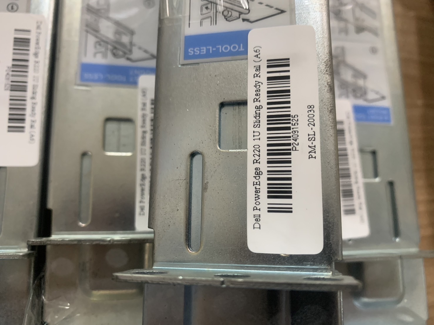 Dell PowerEdge R220 1U Sliding Ready Rail (A6) R210/R210 II R220 DX6000G. มี 130 คู่