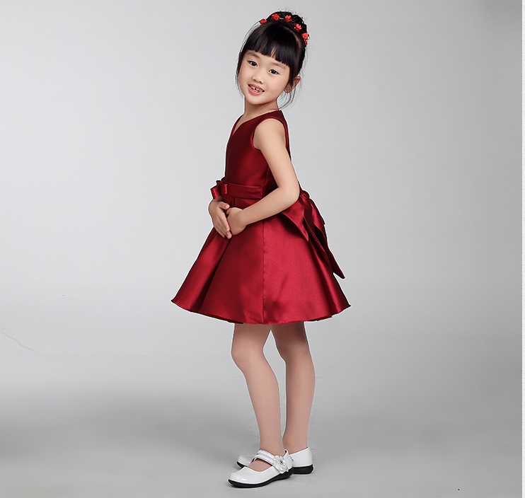 Pre-order ชุดราตรีเด็ก ชุดออกงาน ชุดกระโปรง สไตล์เจ้าหญิง แขนกุด ผ้าไหมดัชเดช คาดเอวด้วยโบว์ กระโปรงจับจีบ แต่งโบว์ด้านหลัง มีซิป