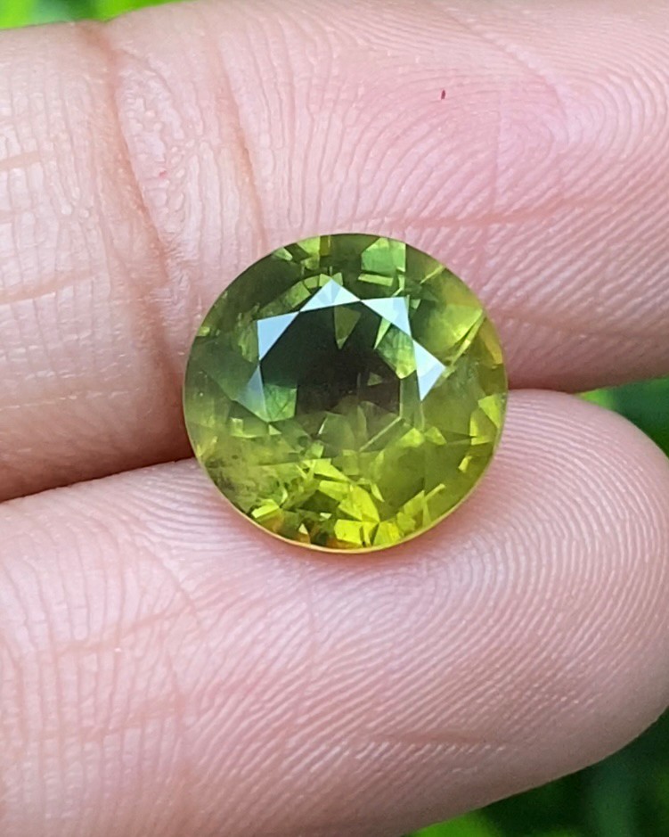 พลอย บุษราคัม Yellow Sapphire 4.61 กะรัต (Cts.) พลอยแท้ อัญมณีมงคลประจําวันเกิด เครื่องประดับพลอย