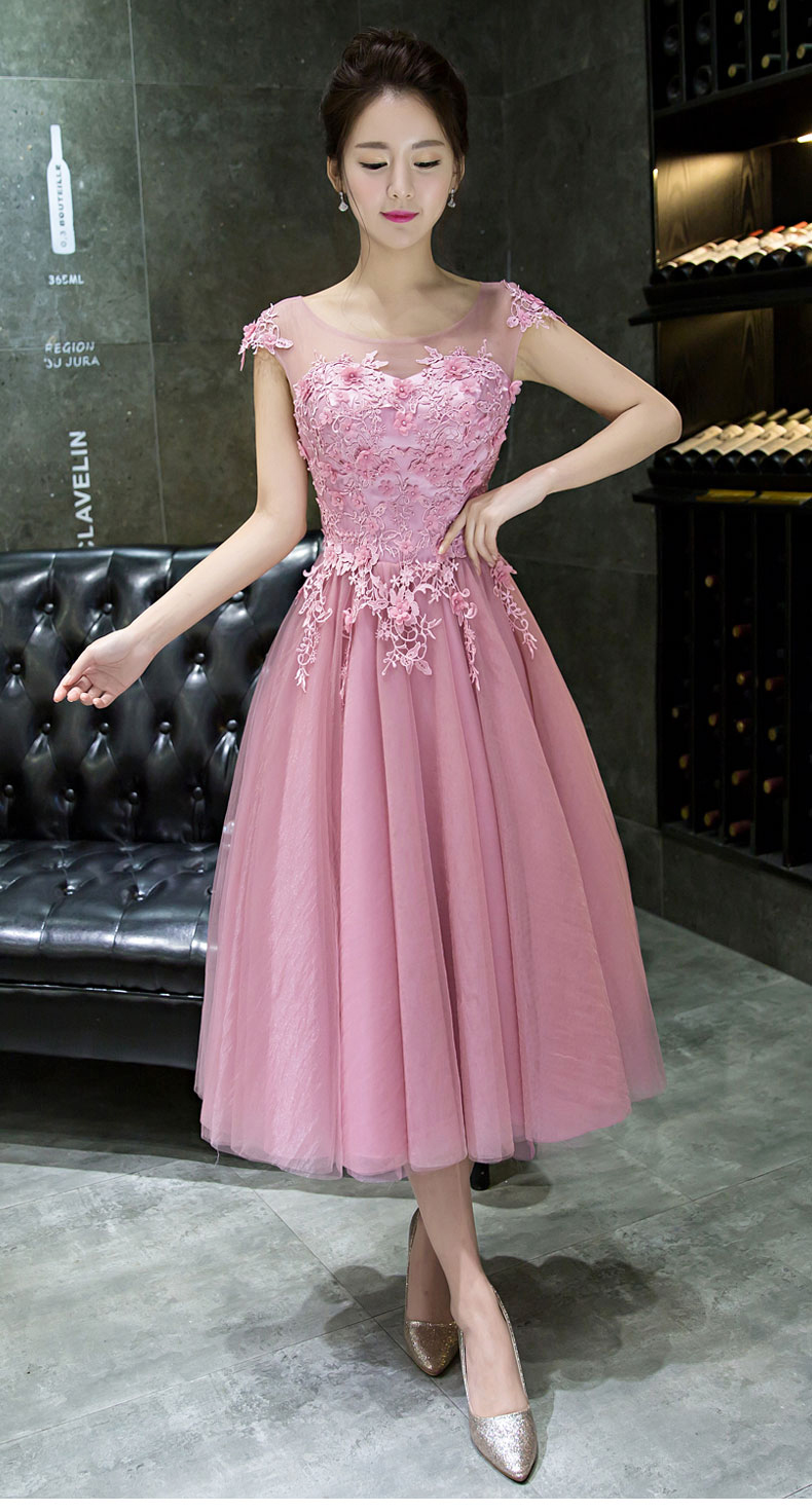 Pre-order ชุดราตรียาว แขนกุด ผ้าตาข่าย แต่งลูกไม้ สีชมพู สวย หวาน เชือกผูกหลัง