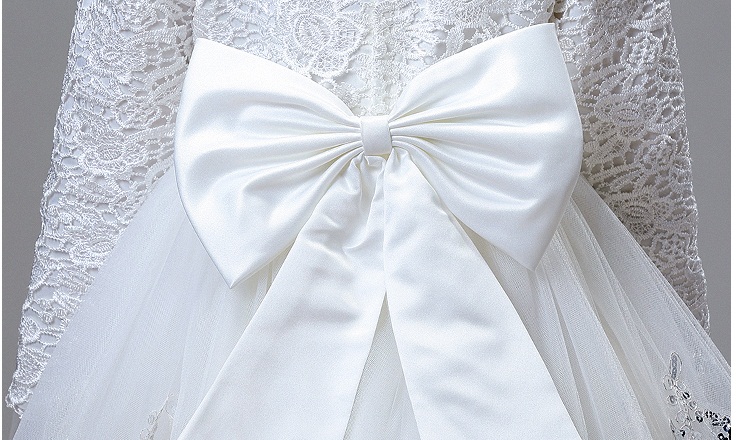 Pre-order ชุดราตรีเด็ก หน้าสั้นหลังยาว แขนยาว กระโปรงตาข่าย แต่งดอกไม้ช่วงเอว ปักเลื่อมที่ชายกระโปรง แต่งโบว์ด้านหลัง สวยน่ารัก