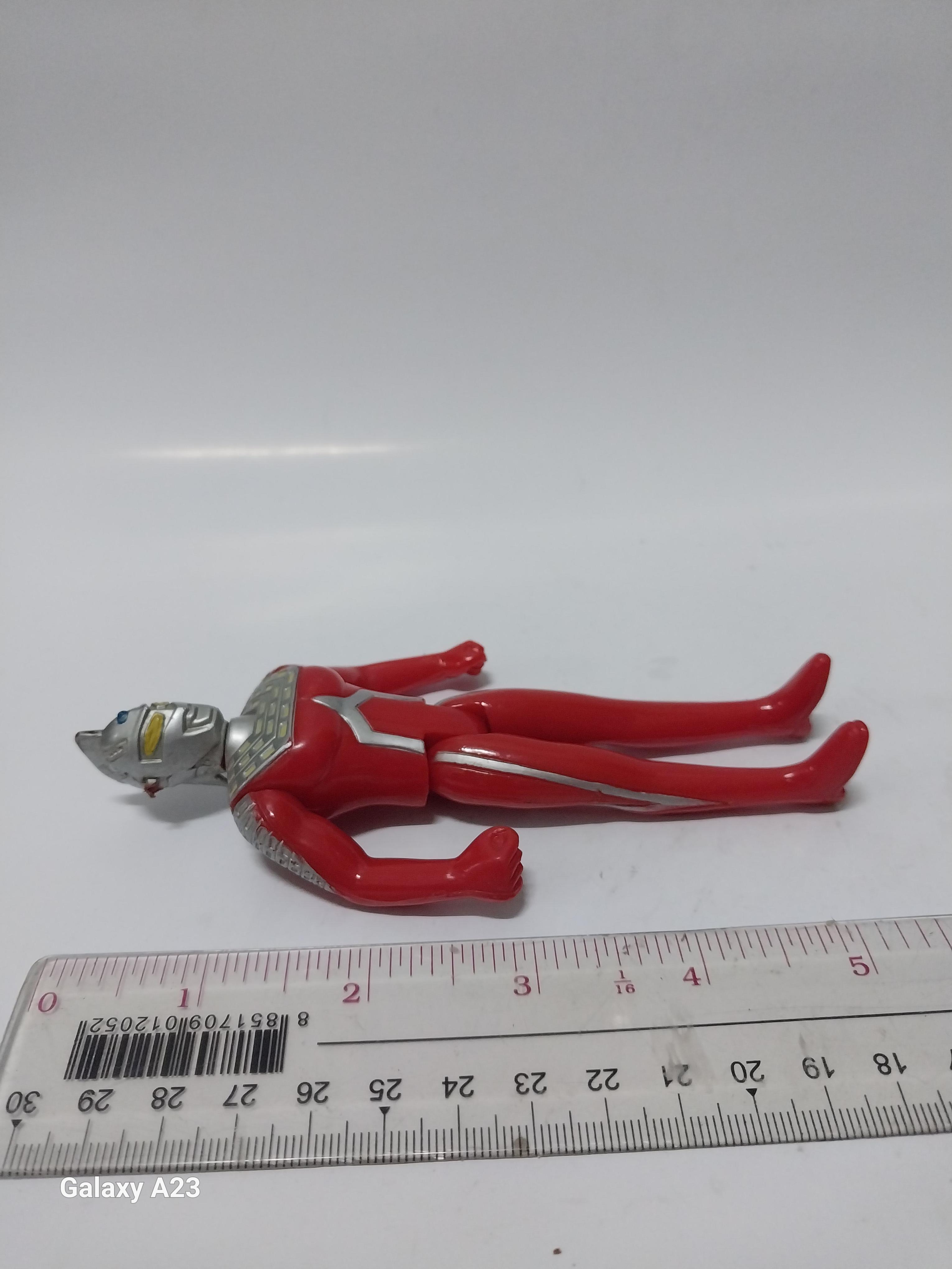 มีหลายภาพ** มีรอยที่ด้านหลังตามภาพ ฟิกเกอร์อุลตร้าเซเว่นยางตันมีจุดขยับ ขนาด 5 นิ้ว งานซึบุราย่า โปร Tsuburaya Pro ไม่หลวม