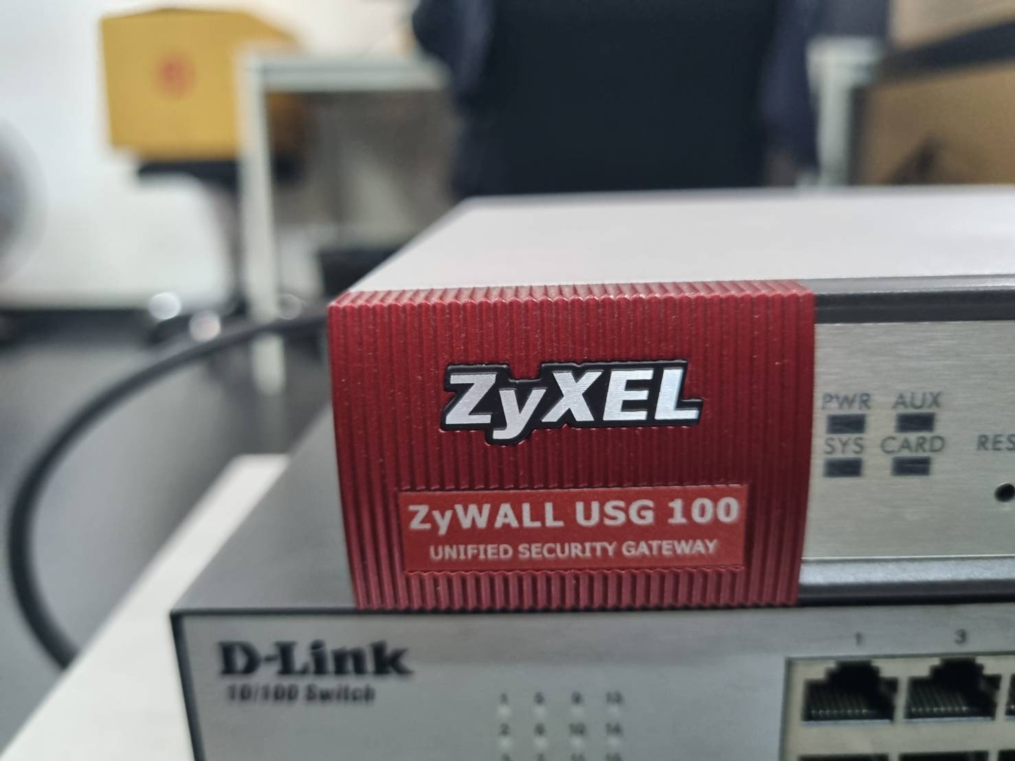 Zyxel ZyWALL-USG-100