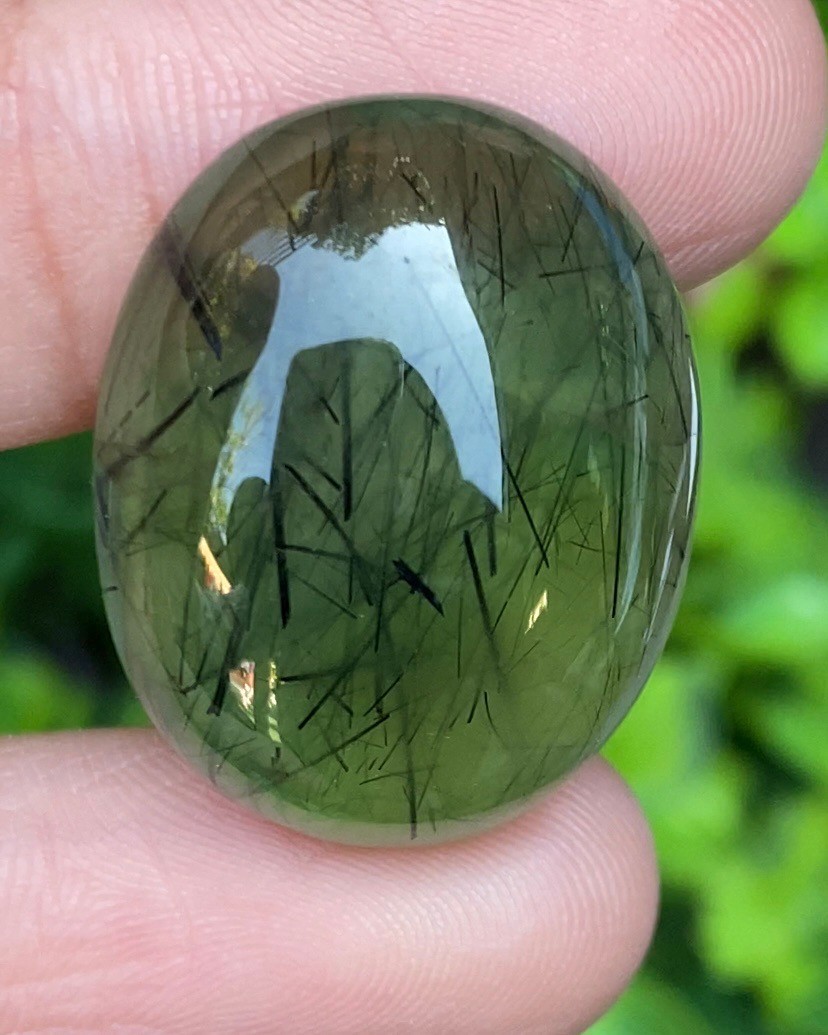 ไหมดำ พรีไนท์ Prehnite with Black tourmaline 36.83กะรัต Cts. พลอยแท้ อัญมณีมงคลประจําวันเกิด เครื่องประดับพลอย