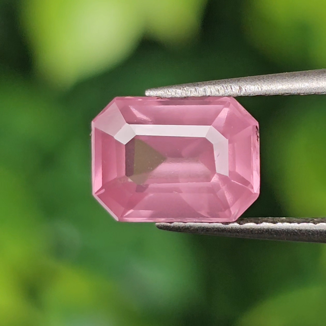 พลอย สปิเนล (Spinel) 1.30 กะรัต (Cts.) พลอยแท้ อัญมณีมงคลประจําวันเกิด เครื่องประดับพลอย