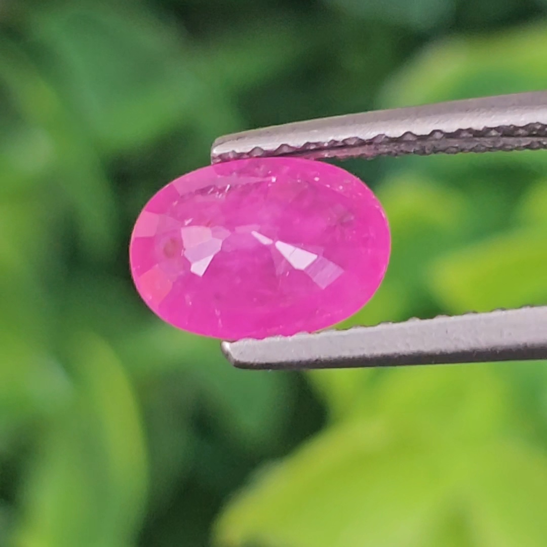 พลอย ชมพู พิ้ง แซฟไฟร์ Pink Sapphire 1.14 กะรัต (Cts.) พลอยแท้ อัญมณีมงคลประจําวันเกิด เครื่องประดับพลอย