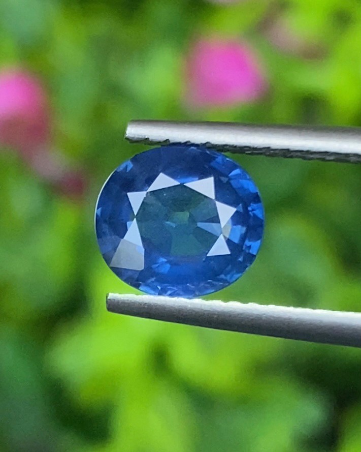 พลอย ไพลิน blue sapphire 1.62 กะรัต (Cts.) พร้อมใบเซอร์ พลอยแท้ อัญมณีมงคลประจําวันเกิด เครื่องประดับพลอย