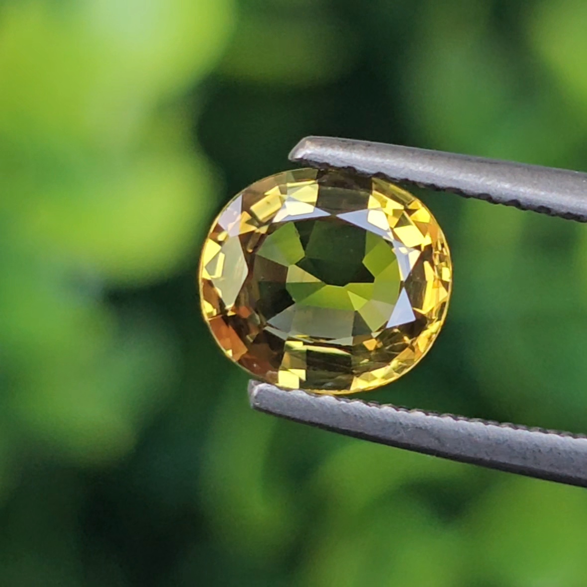 พลอย บุษราคัม Yellow Sapphire 1.18 กะรัต (Cts.) ดิบ (Unheated) พร้อมใบเซอร์ พลอยแท้ อัญมณีมงคลประจําวันเกิด เครื่องประดับพลอย