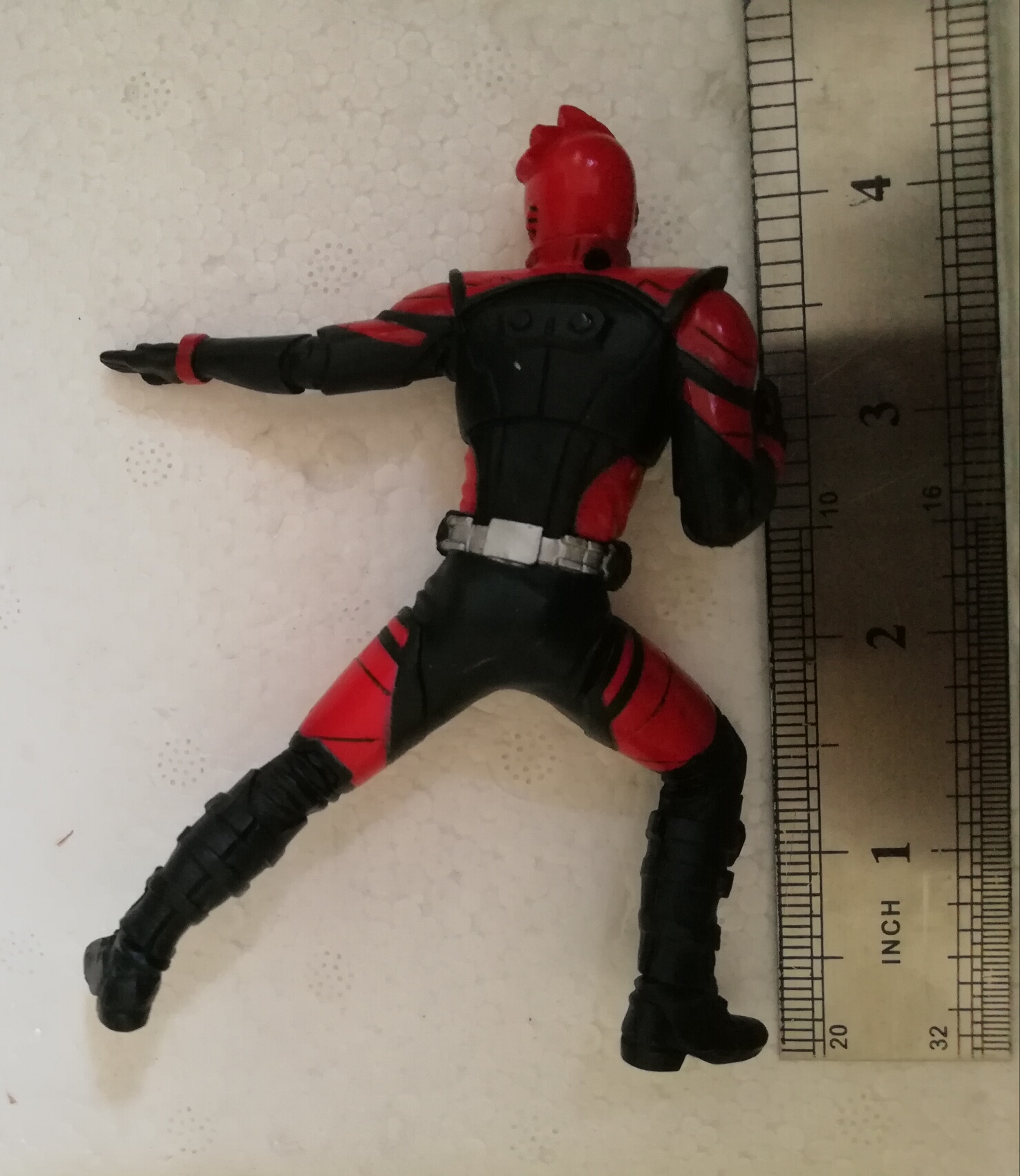 มีหลายภาพ, ** ขาดผ้าพันคอ,แคนดี้ทอย HDM ตัวพิเศษหายากมาก เป็นชุดพิเศษที่เคยขายในแพค ตัว อะกิบะ เรด Akiba Red จาก "ขบวนไม่เป็นทางการ อะกิบะเรนเจอร์ " สูงราว 11ซม.รายละเอียดสวยงาม