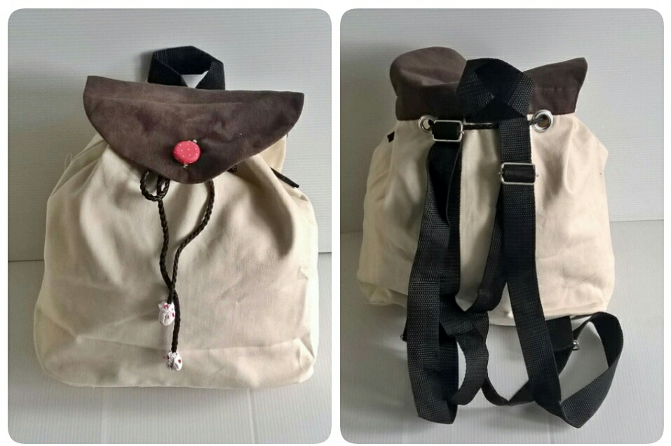 ขายกระเป๋าผ้าทรงเป้สะพายหลังงานแฮนเมด ขนาดโดยประมาณ กว้าง 23 * 5.5 cm * สูง 23 cm. สายปรับความยาวได้ มีซับในและมีช่องเล็กที่ผนังกระเป๋าด้านใน ราคาพิเศษ