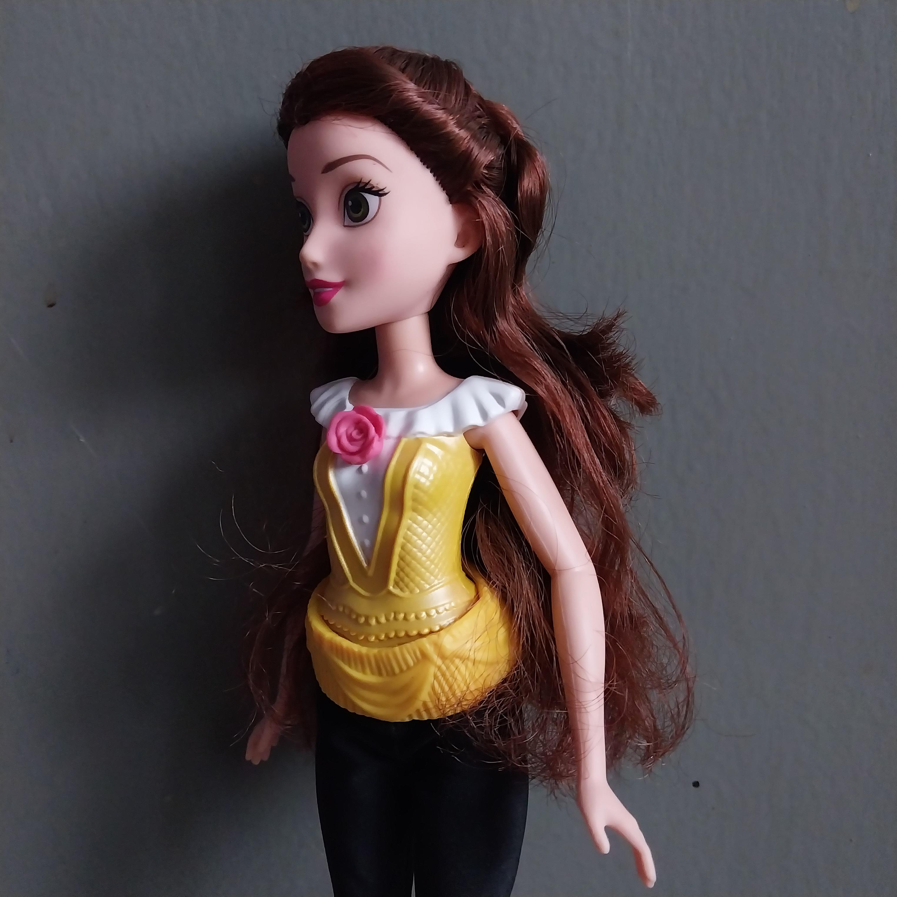 มีหลายภาพ #ตุ๊กตาเจ้าหญิงแบลล์ จาก #บิวตี้แอนด์เดอะบีสต์ ของแท้ #ฮาสโบร ของมีตามภาพ