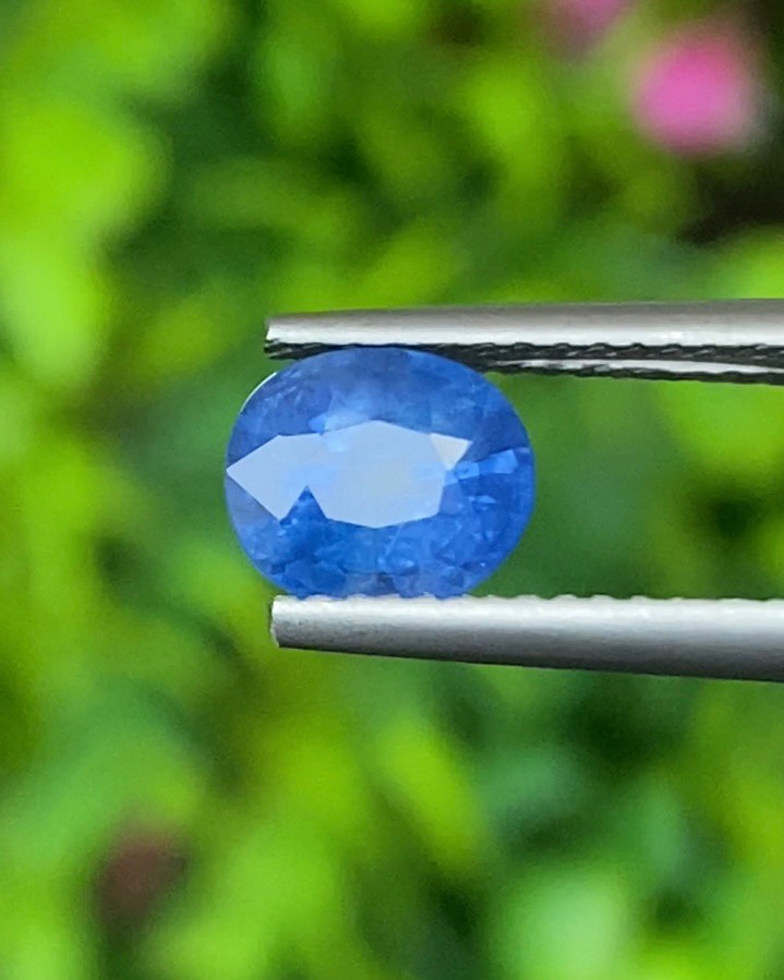 พลอย ไพลิน Blue Sapphire 1.66 กะรัต (Cts.) พลอยแท้ อัญมณีมงคลประจําวันเกิด เครื่องประดับพลอย