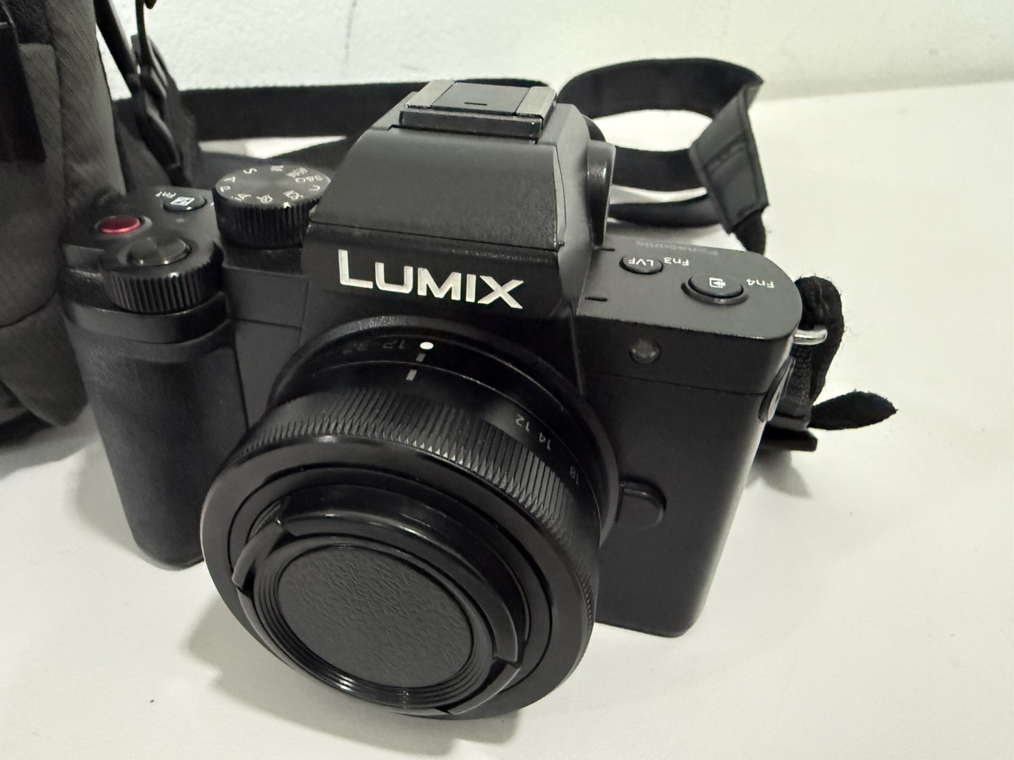 กล้อง Lumix DC-G100 + ขาตั้ง + กระเป๋า