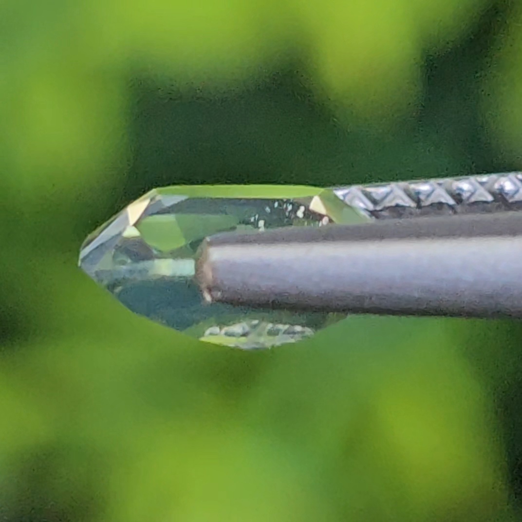 พลอย เพทาย Natural Zircon 1.13 กะรัต (Cts.) ดิบ พลอยแท้อัญมณีมงคล ประจําวันเกิด เครื่องประดับพลอย