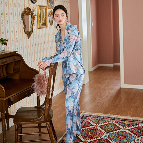 🚩พร้อมส่ง🚩ชุดนอนซาติน Silk Satin ไหมซาตินเกรดพรีเมี่ยม สีพาสเทลพิมพ์ลายดอกน่ารัก ผ้านุ่มลื่นละมุนผิว (ST121)