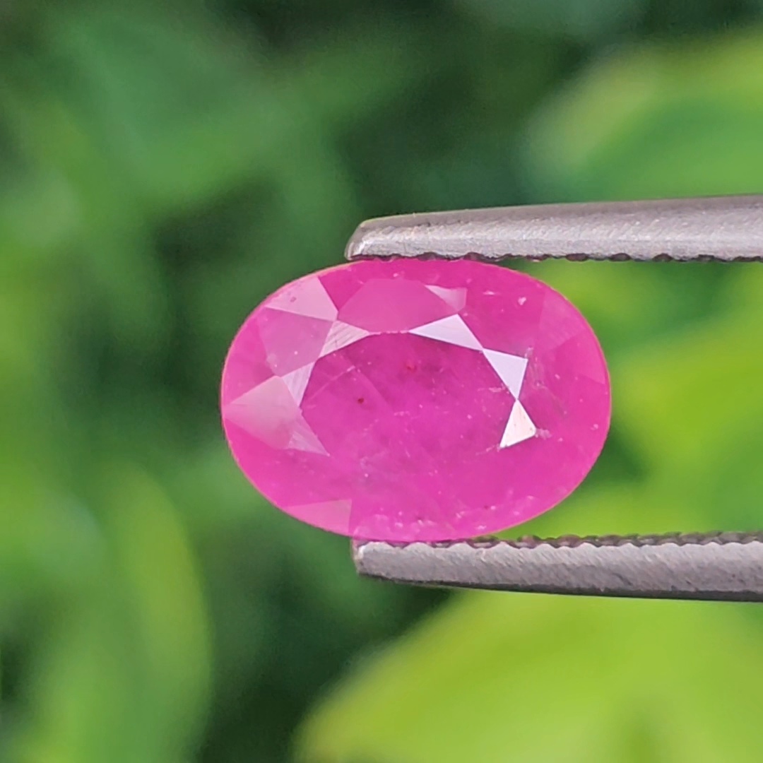 พลอย ชมพู พิ้ง แซฟไฟร์ Pink Sapphire 1.14 กะรัต (Cts.) พลอยแท้ อัญมณีมงคลประจําวันเกิด เครื่องประดับพลอย