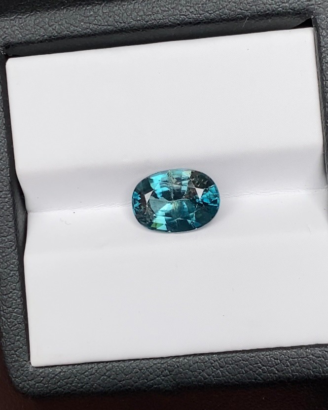 พลอย เพทาย Natural Zircon 3.63 กะรัต (Cts.) พลอยแท้ อัญมณีมงคลประจําวันเกิด เครื่องประดับพลอย