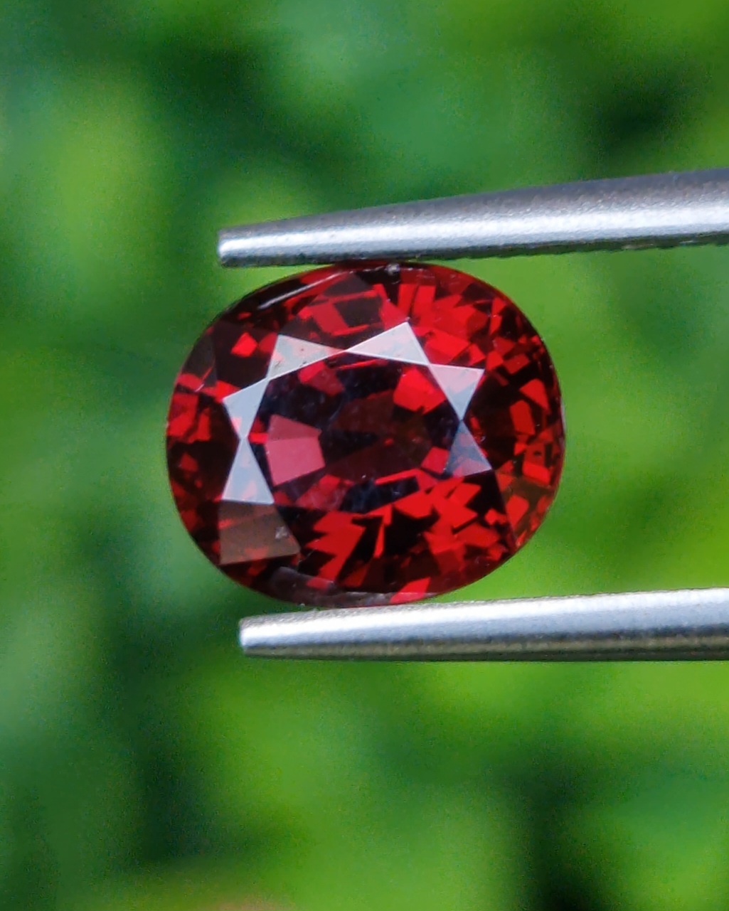 พลอย โรโดไลต์ กาเน็ท Rhodolite Garnet 2.74 กะรัต Cts.พลอยแท้ อัญมณีมงคลประจําวันเกิด เครื่องประดับพลอย