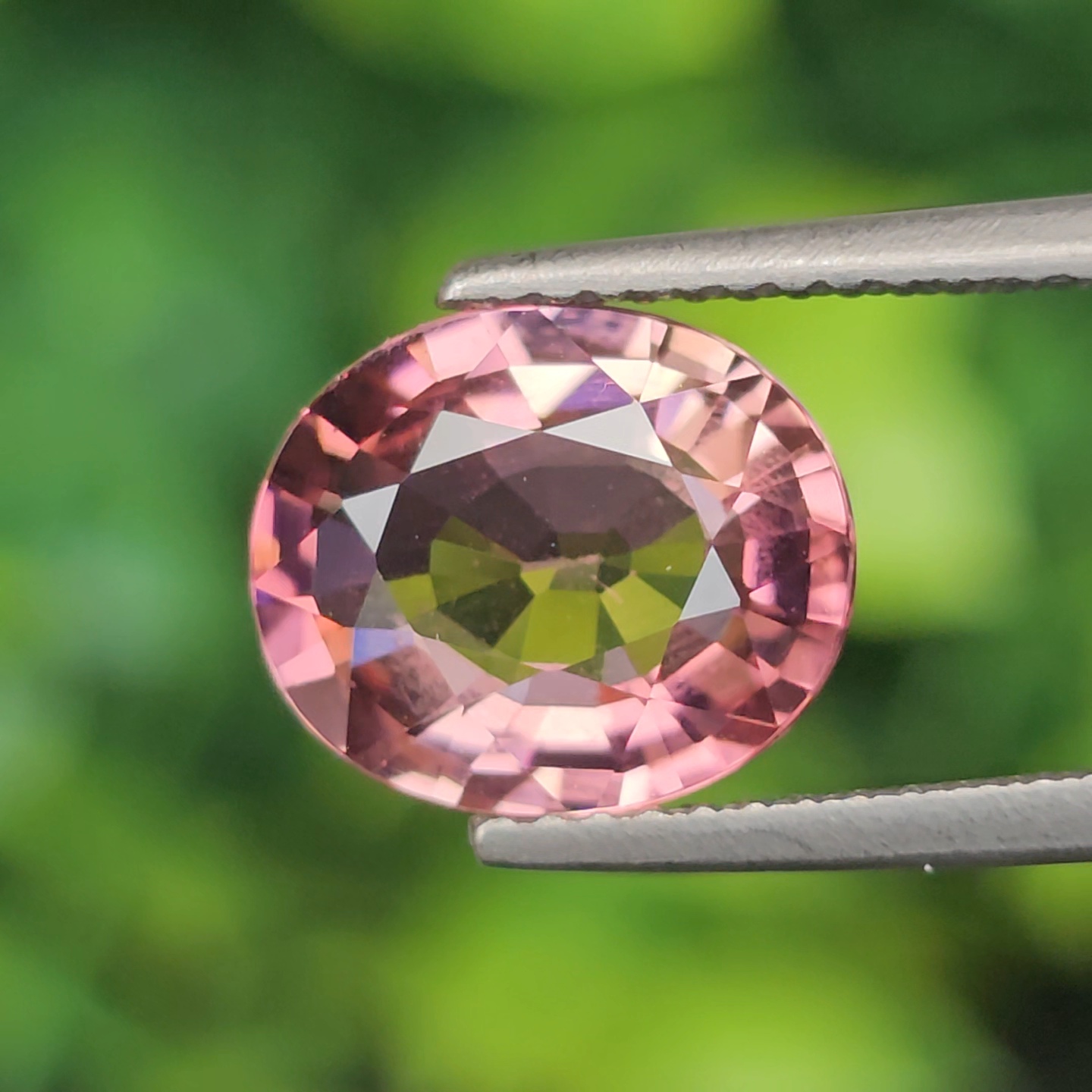 พลอย ทัวร์มารีน (Tourmaline) 2.68 กะรัต (Cts.) อัญมณีมงคลประจําวันเกิด เครื่องประดับพลอย