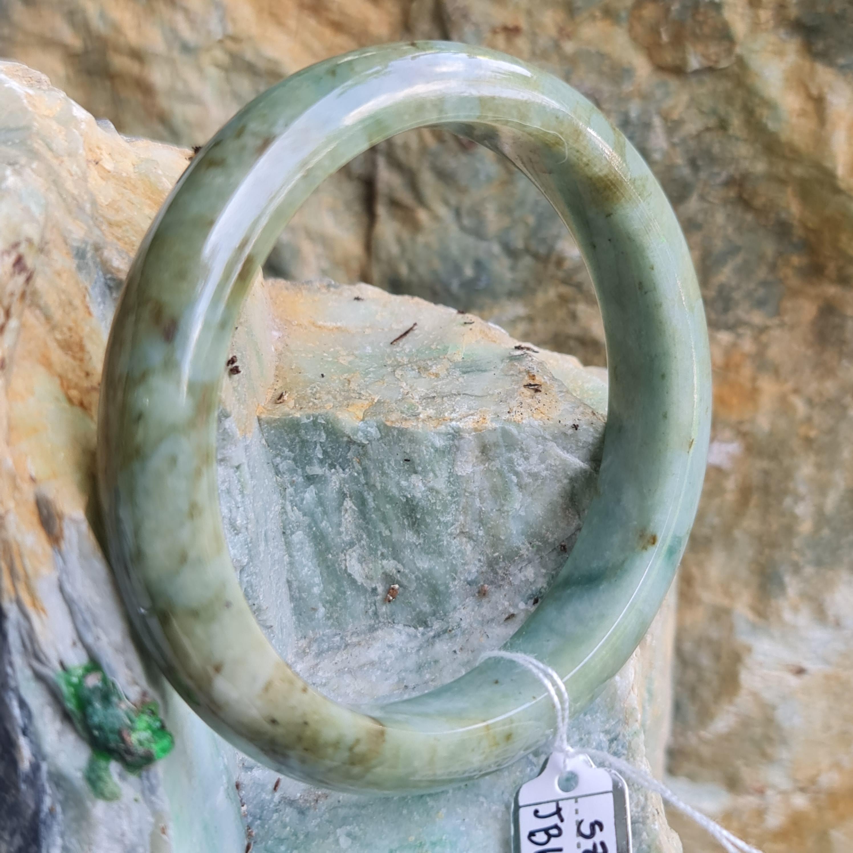 JB6804132 หยก พม่า แท้ Jade กำไลหยก 58.5 มม. (Jadeite bracelet) พม่า (Myanmar)