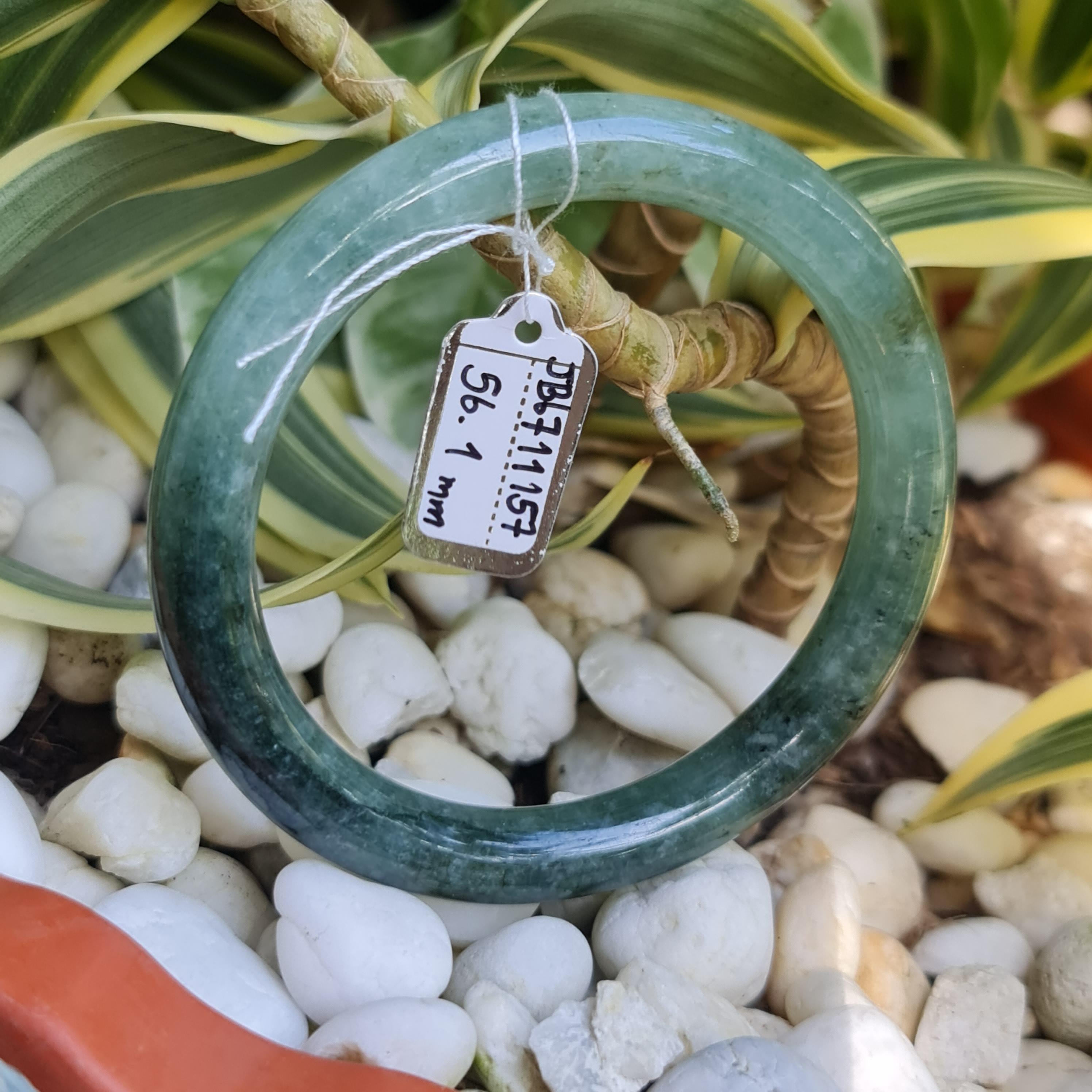 JB6711157 หยก พม่า แท้ Jade กำไลหยก 56.1 มม. (Jadeite bracelet) พม่า (Myanmar)