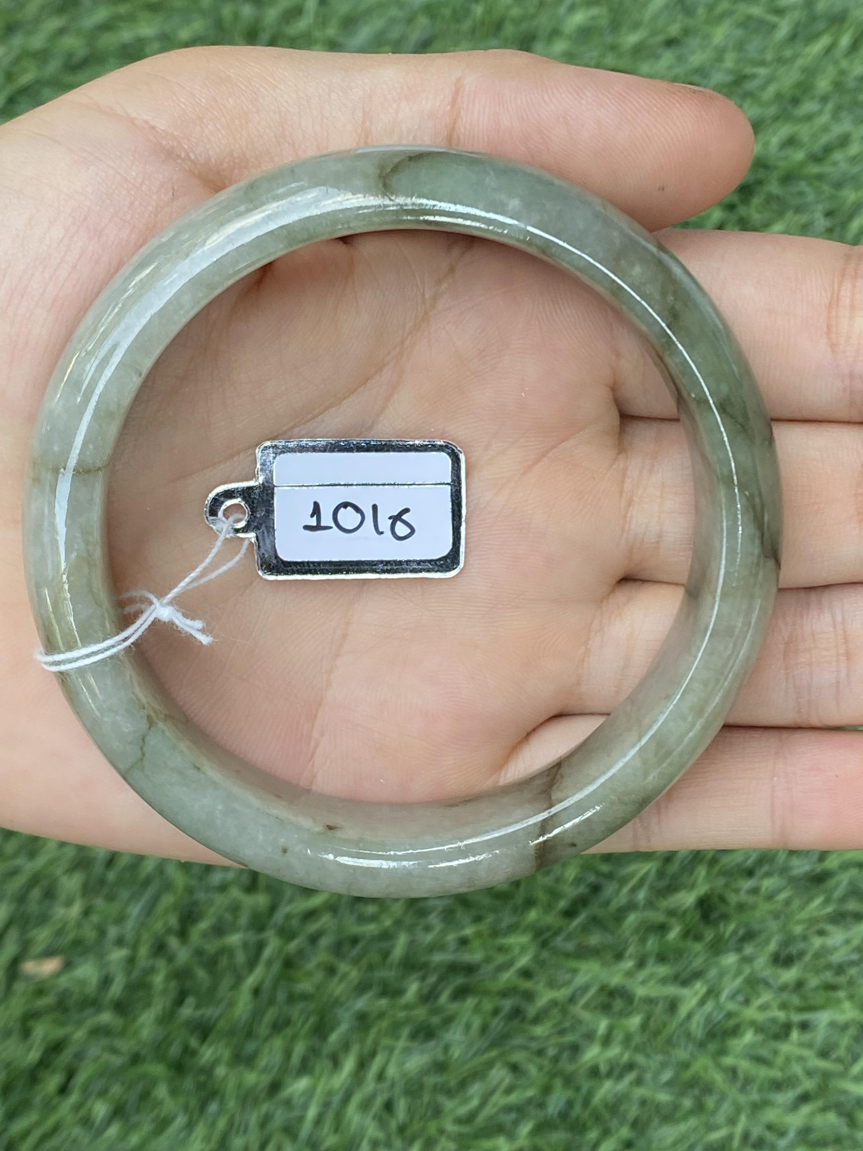 1016 หยก พม่า แท้ Jade กำไลหยก 59.8 มม. (Jadeite bracelet) พม่า (Myanmar)