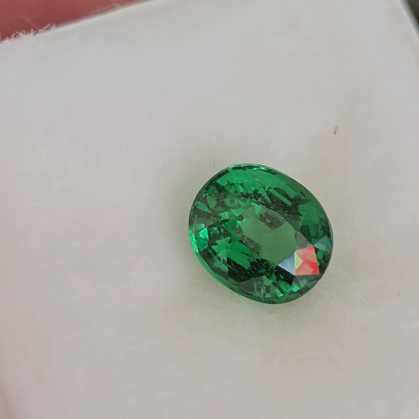 พลอย ซาโวไรท์ Tsavorite Garnet 1.26 กะรัต (Cts.) ดิบ Unheated พร้อมใบเซอร์ อัญมณีมงคลประจําวันเกิด เครื่องประดับพลอย