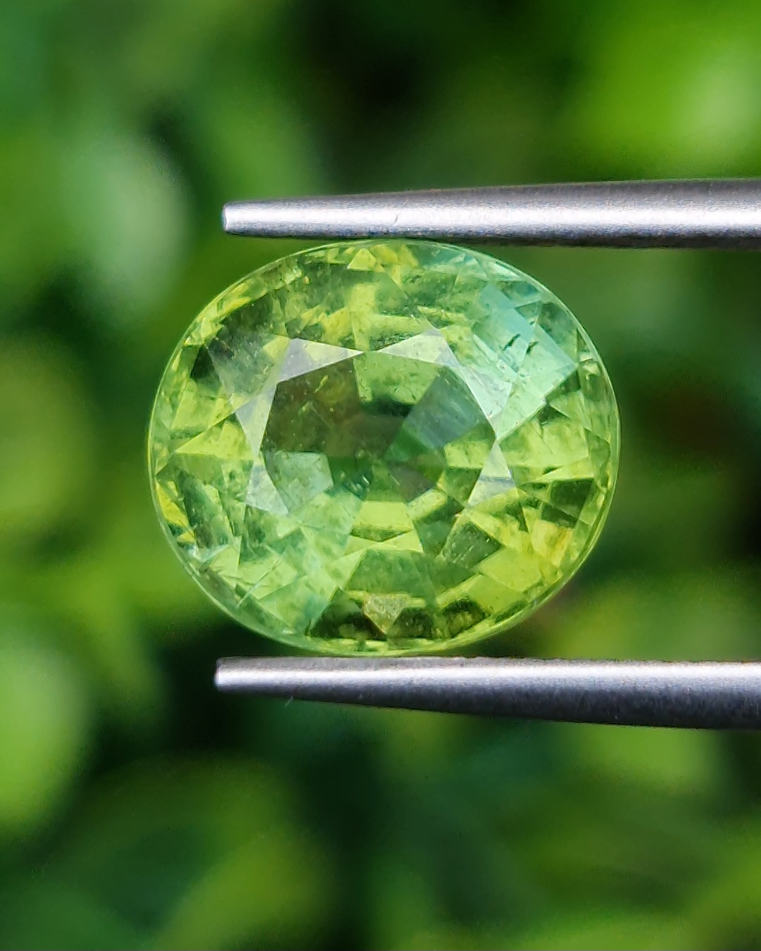 พลอย กรีน ทัวร์มารีน (Green Tourmaline) 5.21 กะรัต (Cts.) อัญมณีมงคลประจําวันเกิด เครื่องประดับพลอย