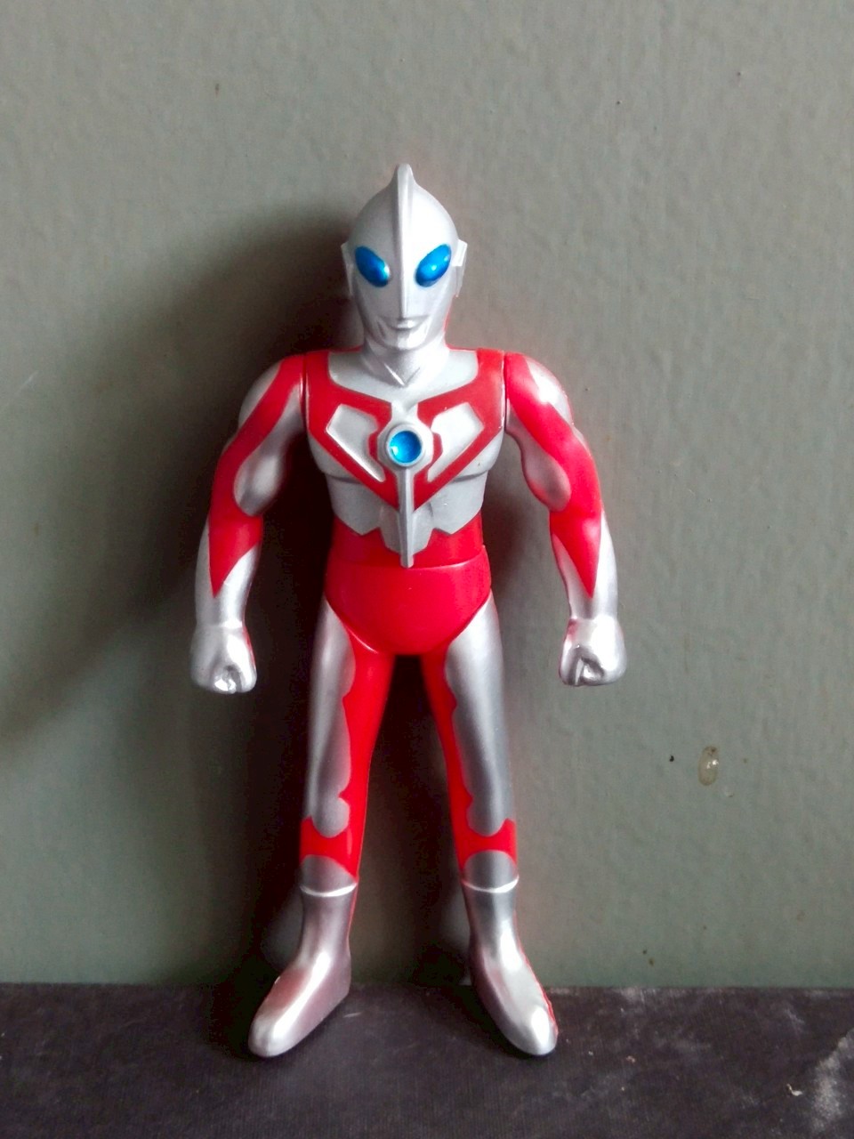 มีหลายภาพ, งานไทย ตุ๊กตาพลาสติก ขยับได้หลายส่วน อุลตร้าแมนมิลเลนเนียม Ultraman Millenium ของ apex's toy ขนาด 6.5-7นิ้ว สภาพดี มีรอยบ้าง งานเก่าหายากไม่พบบ่อย