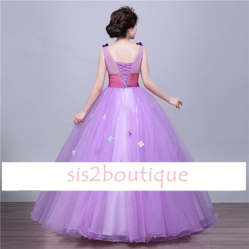 Pro-order ชุดราตรี ชุดแฟนซียาว แบบแขนกุด กระโปรงผ้าแก้ว ช่วงบนเป็นผ้าตาข่าย แซมด้วยดอกและผูกโบว์ช่วงเอว เชือกผูกหลัง