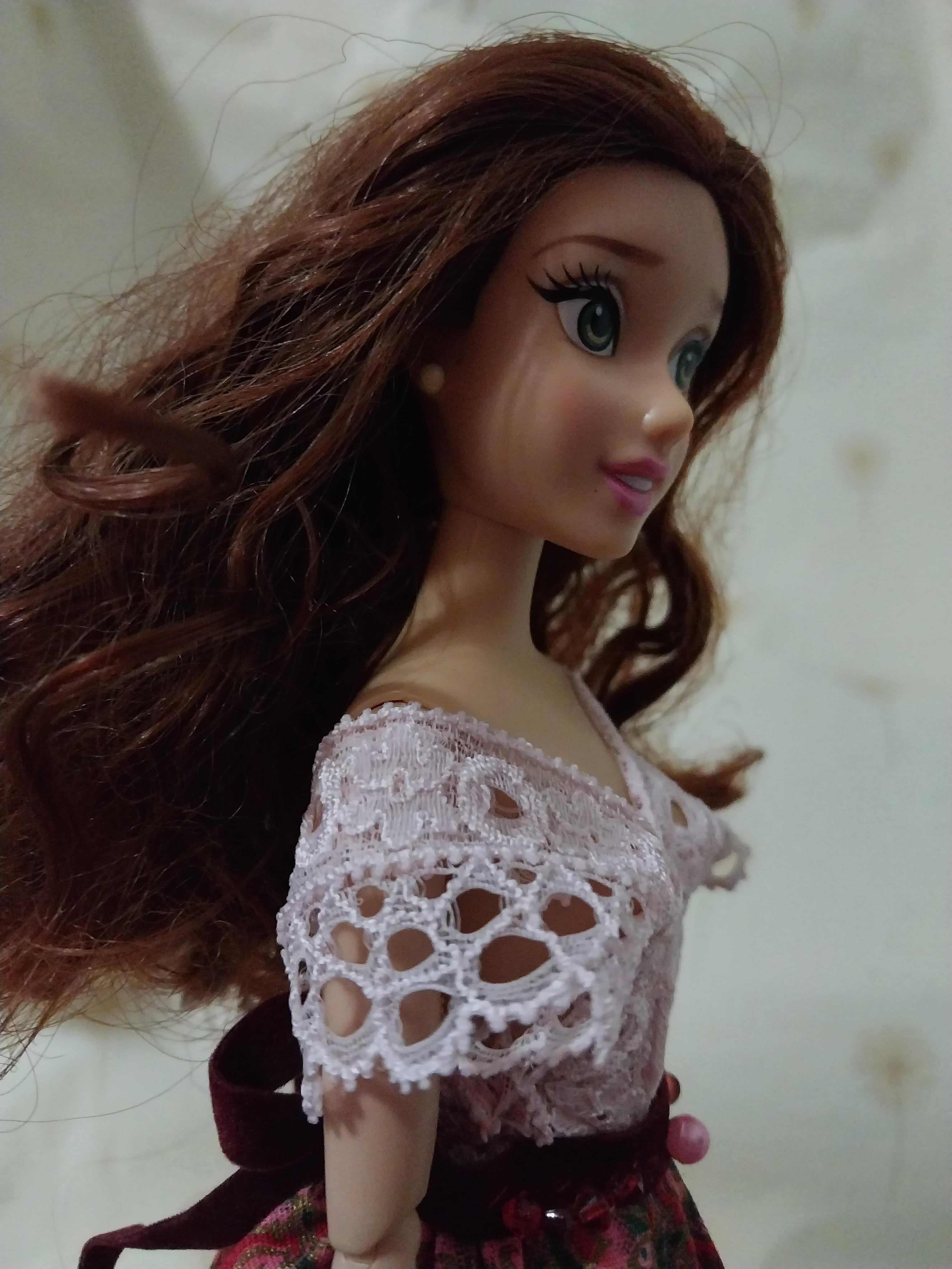 ตำหนิ แขนซ้ายและมือมีรอยสีฟ้า ขามีรอยเปื้อน ตามภาพ,แบลล์ ดิสนีย์ปริ๊นเซส Beauty and the Beast งานแท้ Disney China แขนข้อต่อ ขายาง