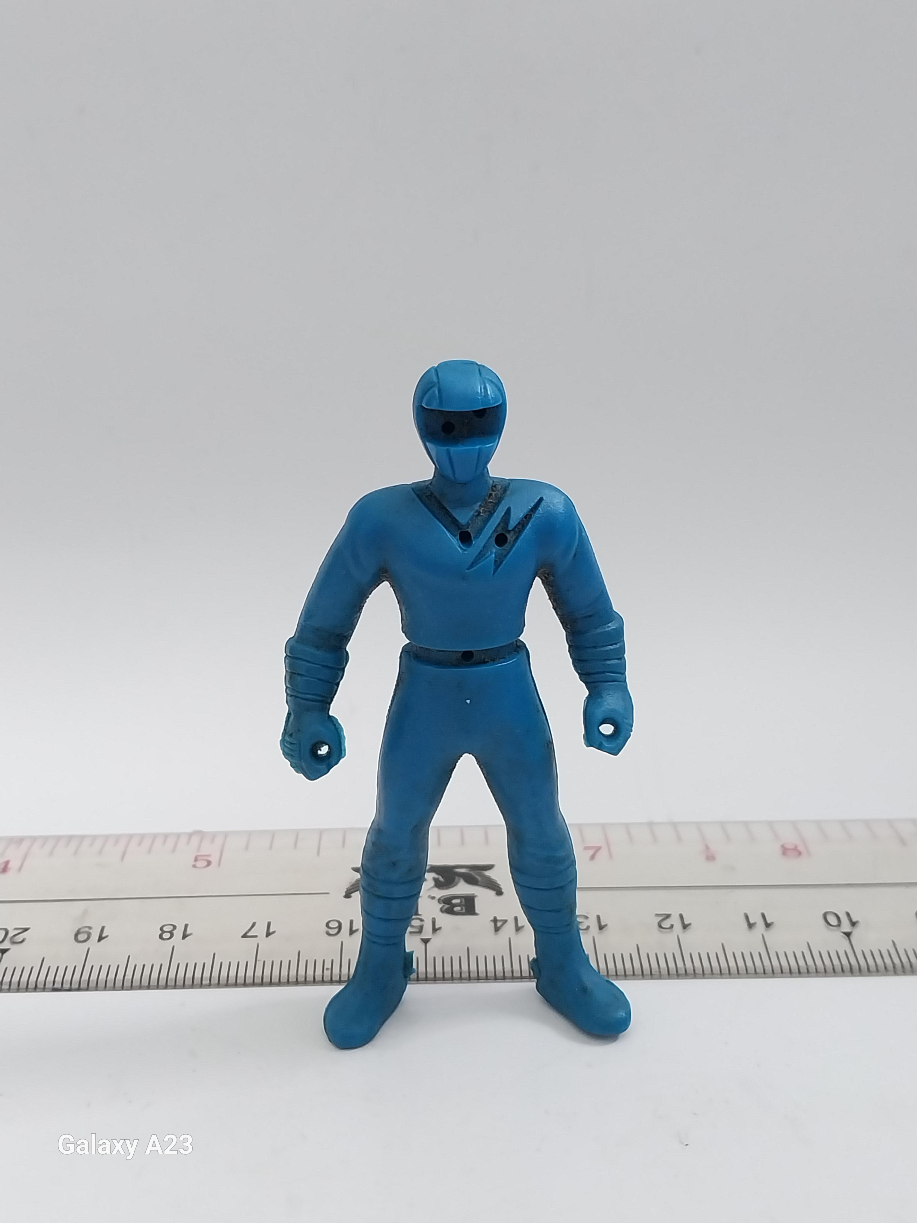 มีหลายภาพ กรุณาเลือกแบบ ( ราคาตัวละ ) ตุ่นยางแถมขนม คาคุเรนเจอร์งานเก่า ของมีตามภาพ