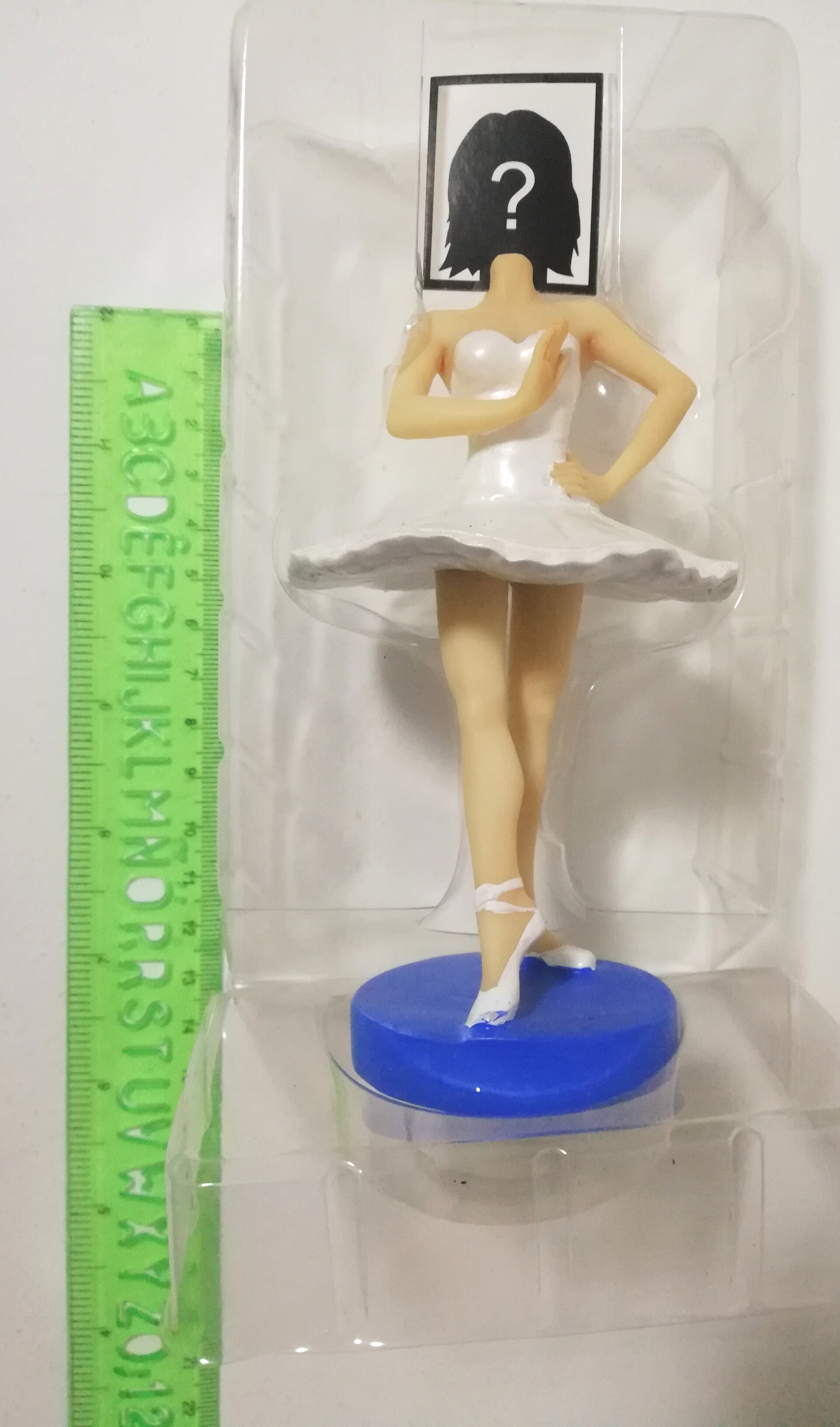 กรอบรูป photo frame รูปสาวน้อยเต้นบัลเล่ต์ ชุดสีขาว บนฐานสึฟ้า ชิ้นงานเรซื่น ใส่ภาพ เฉพาะศรีษะ ตามภาพ สูงประมาณ 15 ซม.