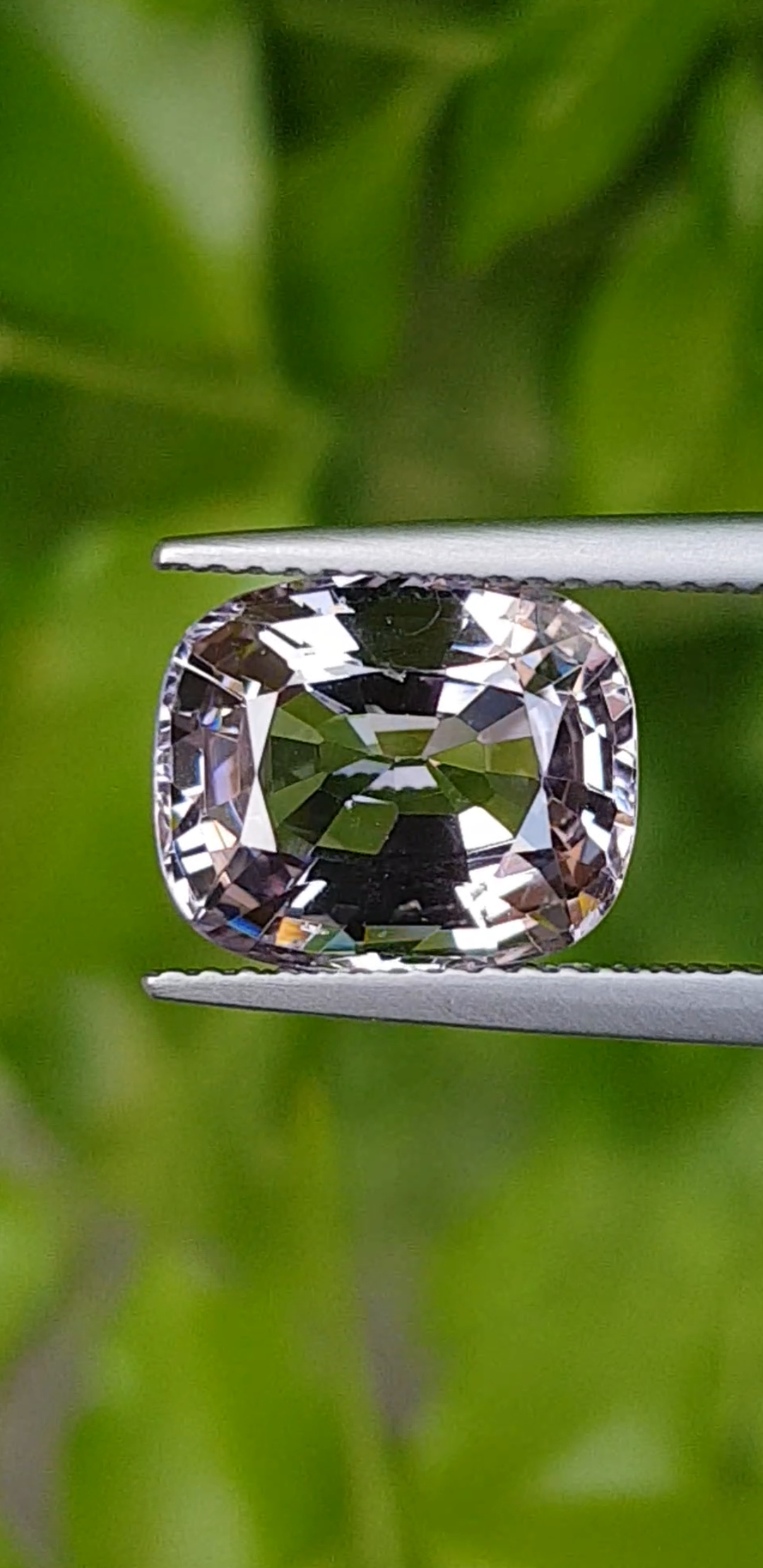พลอย สปิเนล Spinel 5.11 กะรัต (Cts.) พลอยแท้ อัญมณีมงคลประจําวันเกิด เครื่องประดับพลอย
