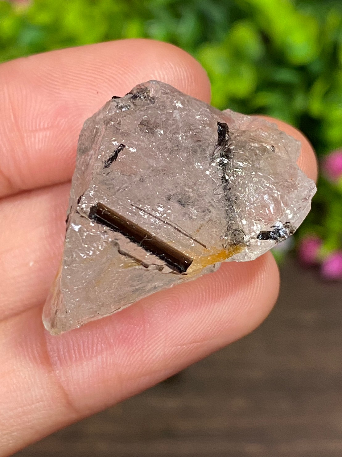 ก้อน ไหมดำ ควอตซ์ แก้วขนเหล็ก Black Rutilated Quartz Rough 69.43 กะรัต Cts. พลอยแท้ อัญมณีมงคลประจําวันเกิด เครื่องประดับพลอย