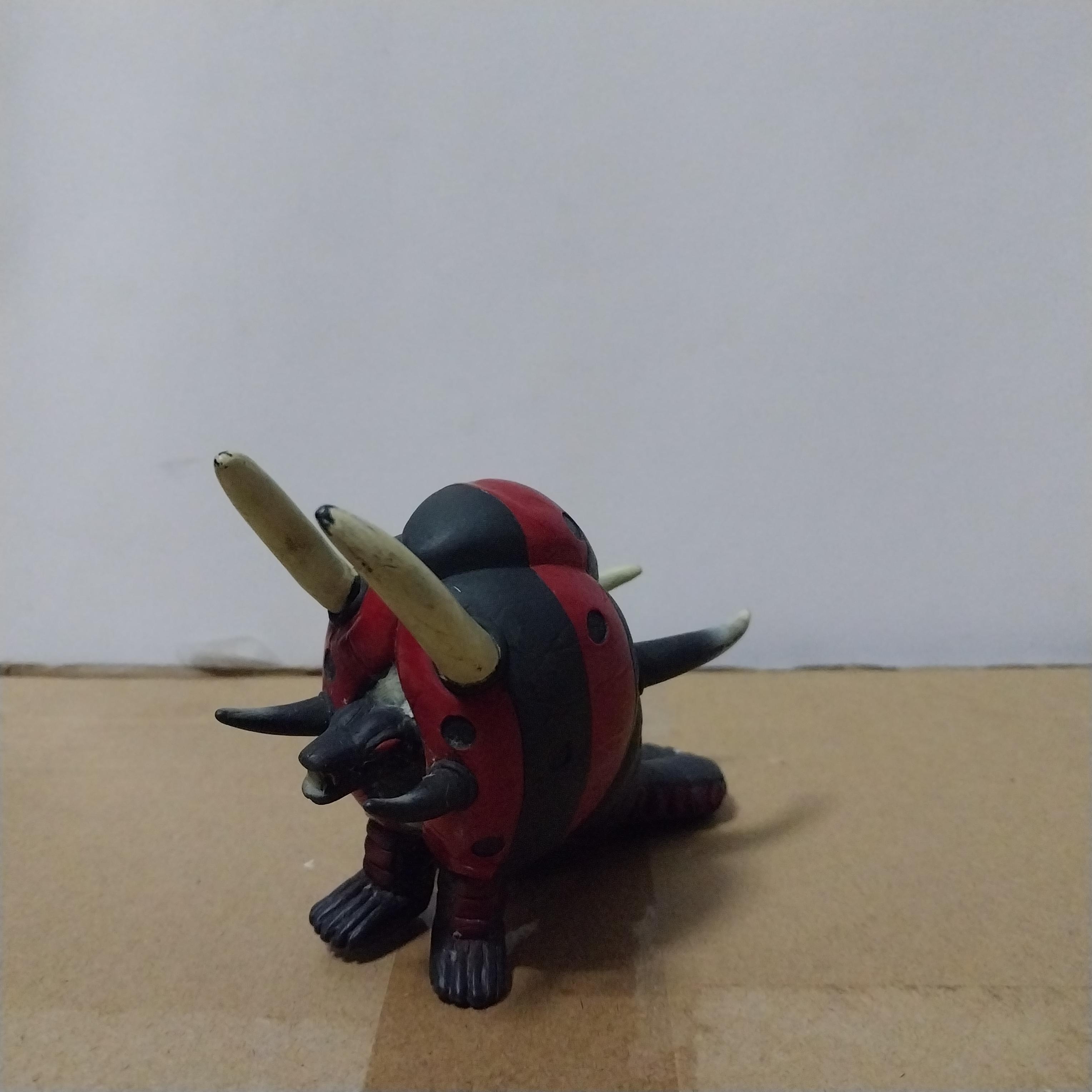 ซอฟ แบล็คเอนด์ ลาสบอส สัตว์ประหลาด จากอุลตร้าแมน เรโอขนาด 4 นิ้ว สูง 3นิ้ว งาน bandai chaina ปี 2002 สภาพดี Soft Monster Black End in series Ultraman Leo