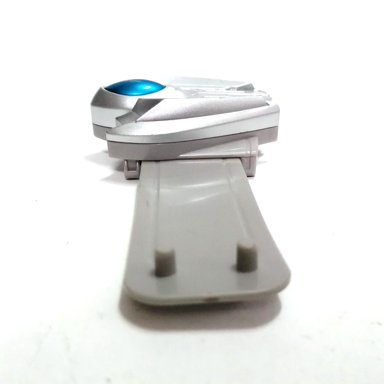 ซาก้า เบลซเลท อุปกรณ์แปลงร่างรวม สำหรับ3อุลตร้าแมน คือ อุลตร้าแมนซีโร่, อุลตร้าแมนไดน่า และ อุลตร้าแมนคอสมอส รวมร่างกัน เป็นอุลตร้าแมนซาก้า ขนาดตามภาพ กดปุ่มมีเสียง สภาพดี มีรอยบ้าง อุปกรณ์ครบ รวมสายสภาพดี