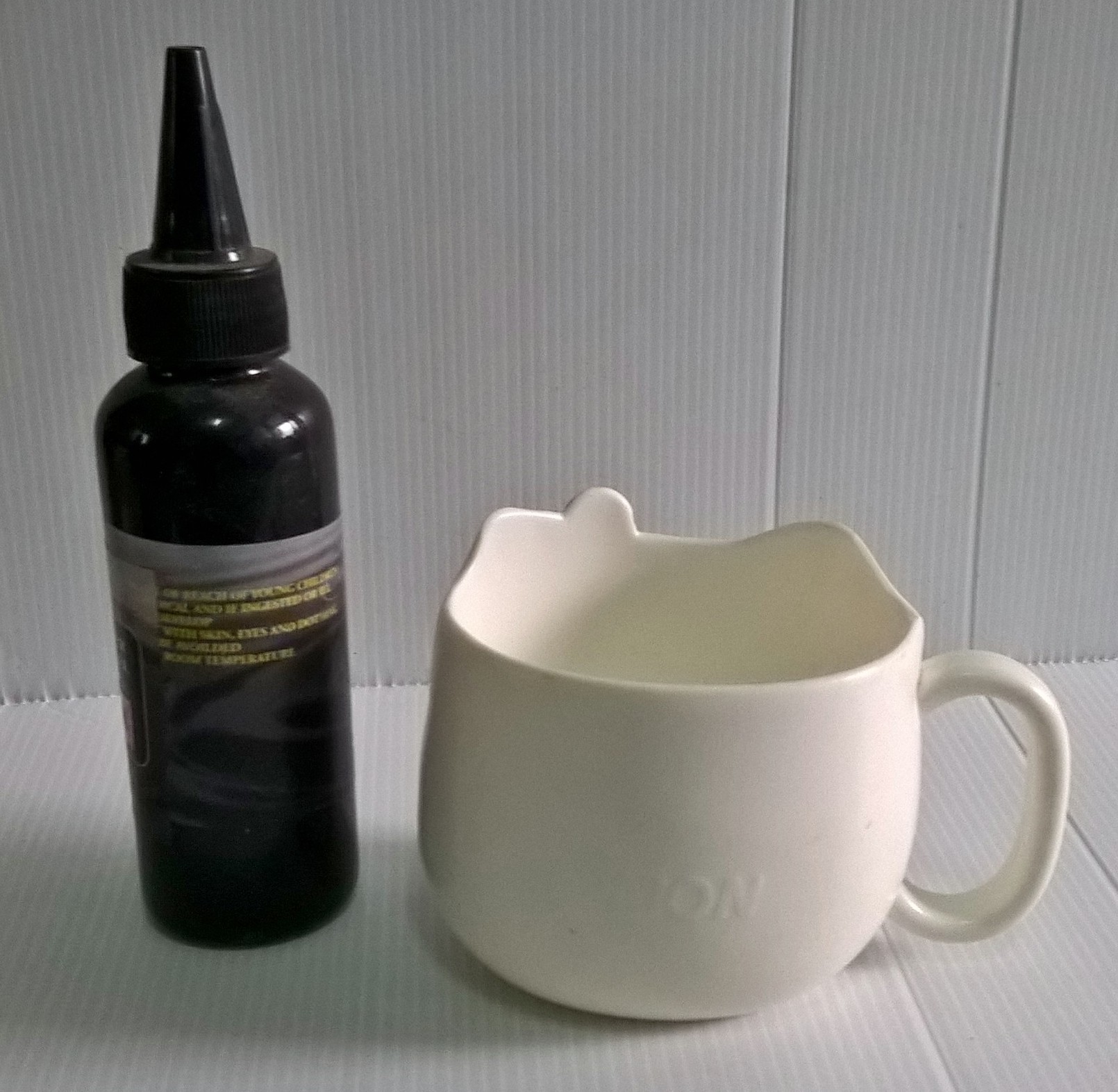 แก้วน้ำสำหรับเด็กทรงหัวคิตตี้ Hello Kitty, Sanrio ของสะสมจาก Lion ขนาดประมาณ 8*7 cm.