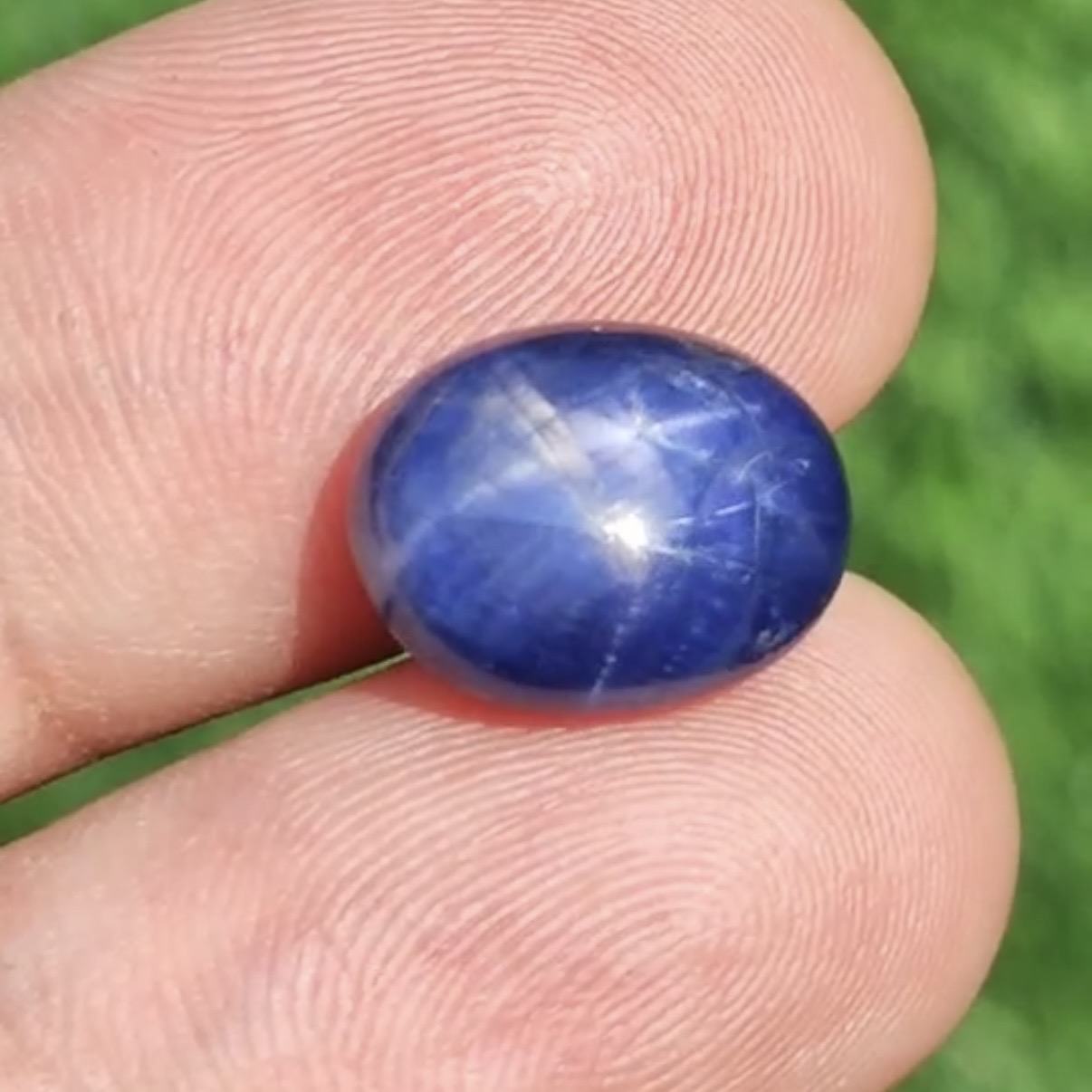 พลอย ไพลิน สตาร์ แซฟไฟร์ Blue Star Sapphire 11.80 กะรัต (Cts.) พลอยแท้ อัญมณีมงคลประจําวันเกิด เครื่องประดับพลอย