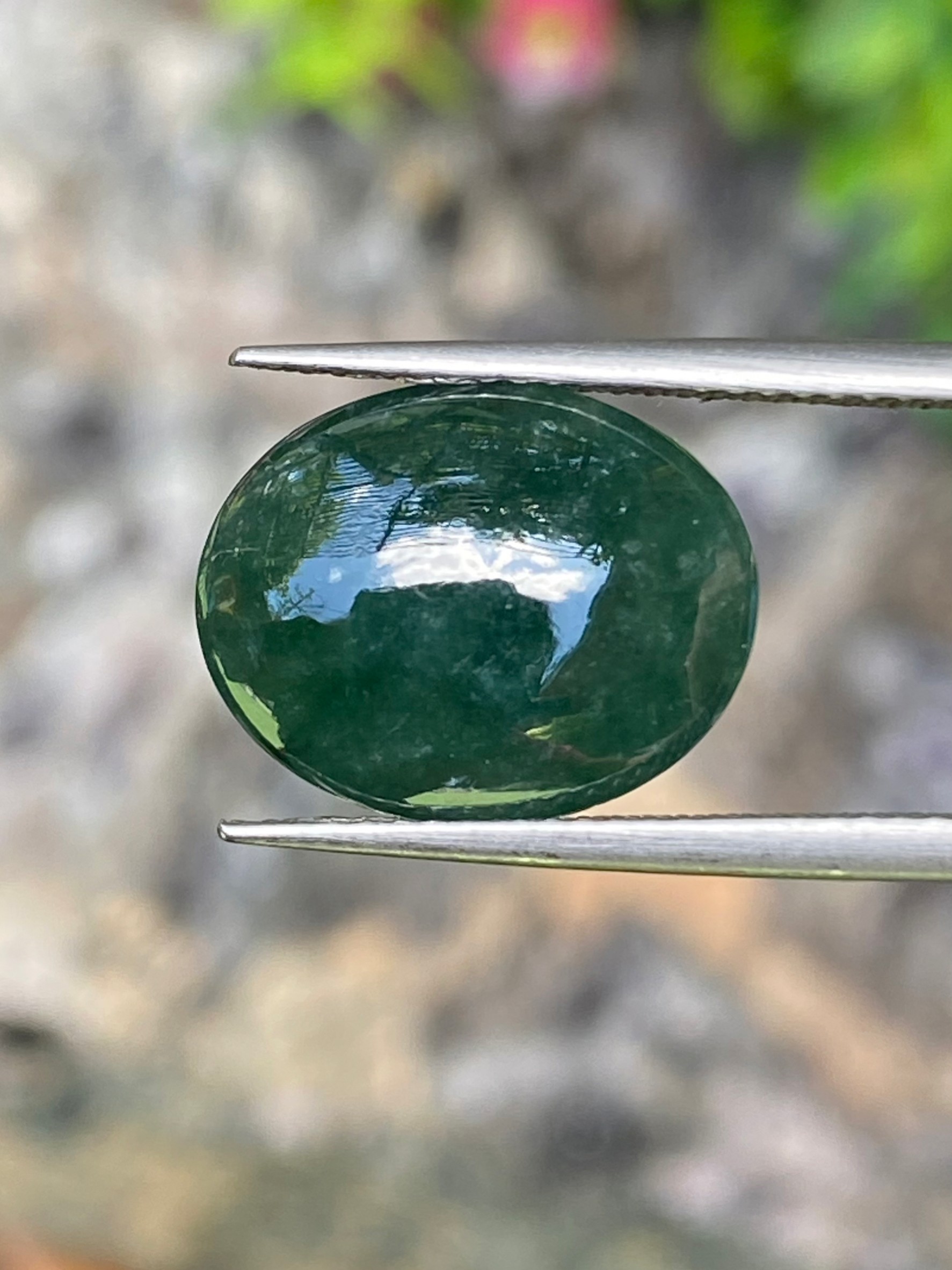 หยกพม่าเจียรนัย (Burmese jade ) 6.86 กะรัต หยกแท้ อัญมณีมงคลประจําวันเกิด เครื่องประดับหยก