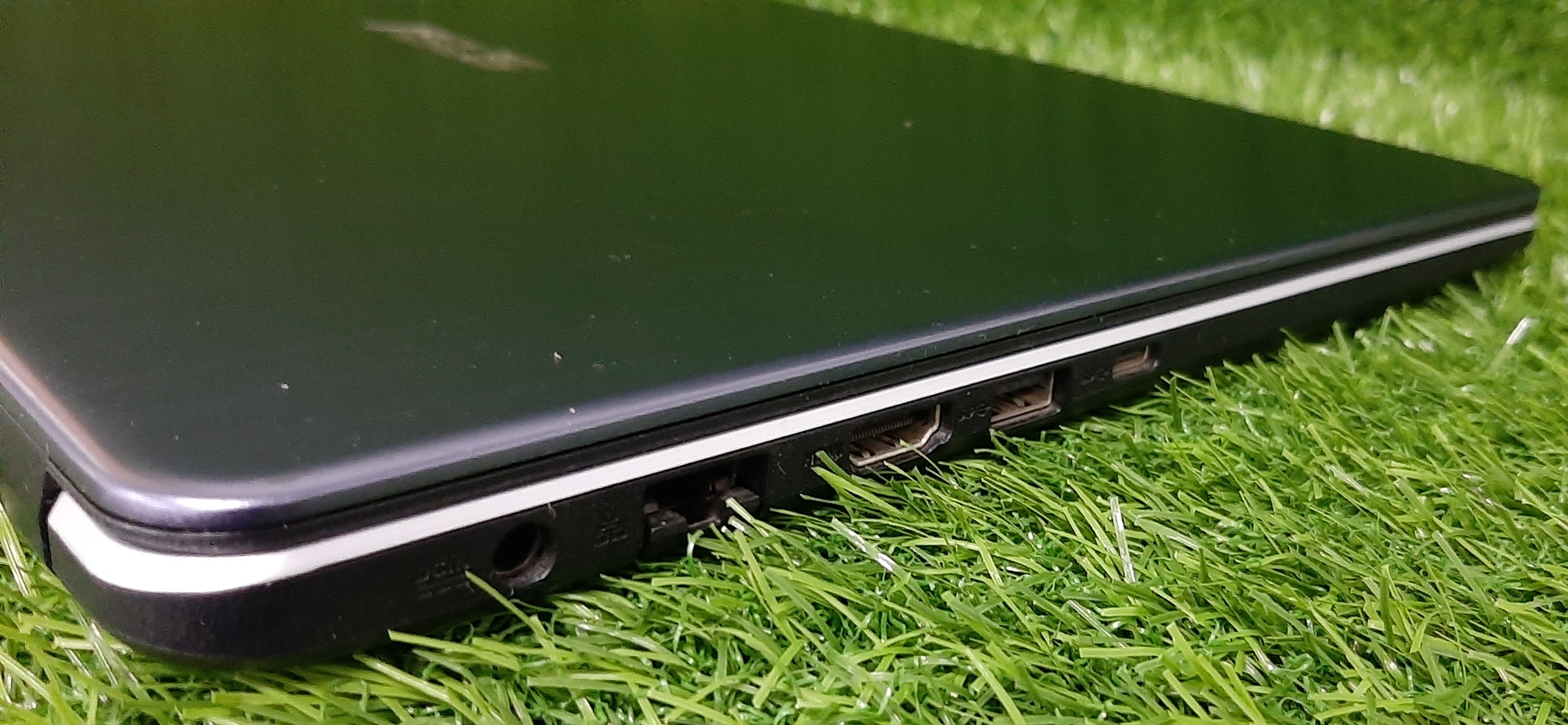 Notebook มือสอง ประกันร้าน 1 เดือน Asus X505Z (Ryzen3 2200U Ram4GB HDD1TB) พร้อม Adapter ฟรี!! กระเป๋า