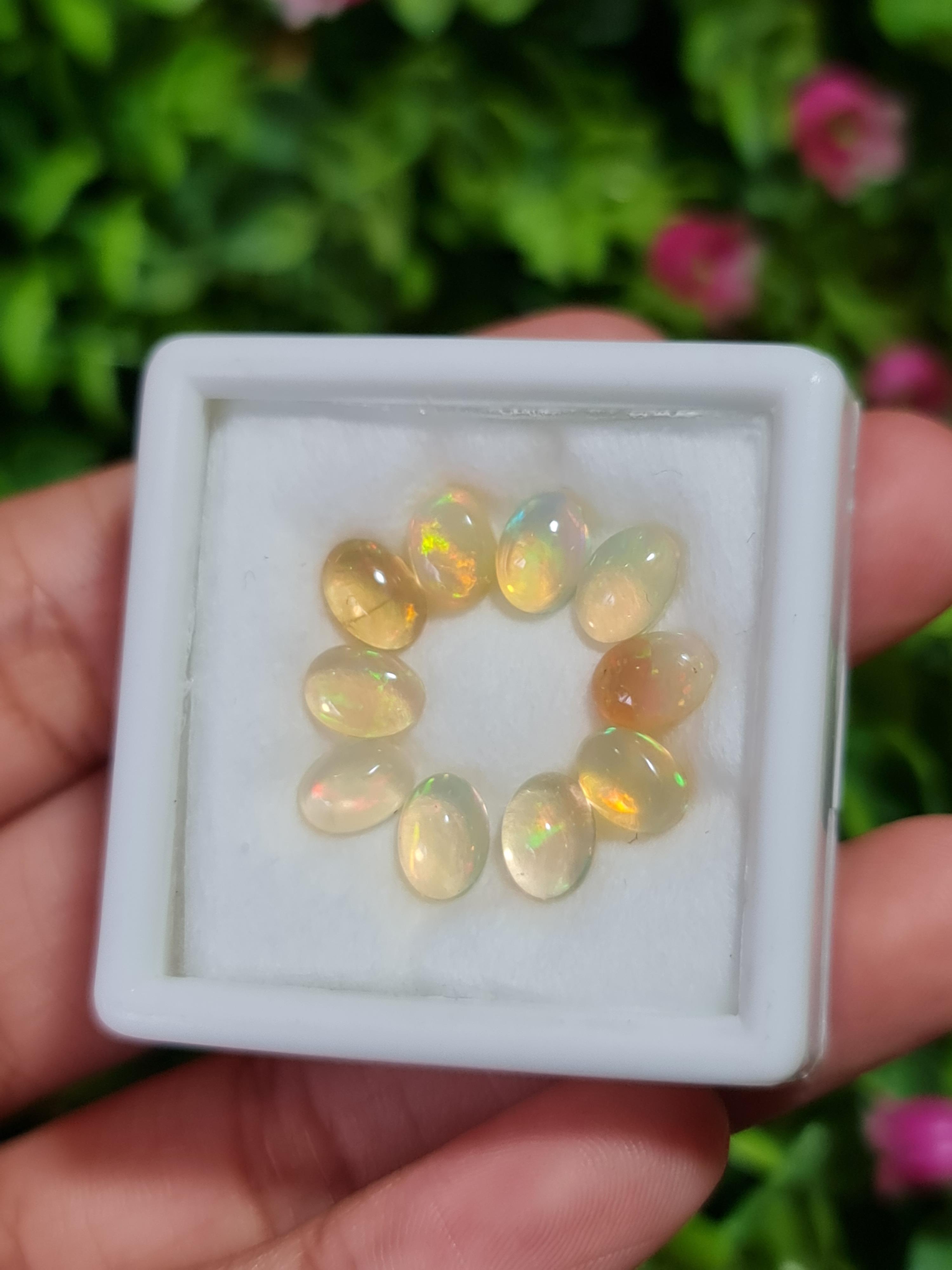 พลอย โอปอล Opal 6.18 กะรัต (Cts.) 10 เม็ด (Pcs.) พลอยแท้ อัญมณีมงคลประจําวันเกิด เครื่องประดับพลอย